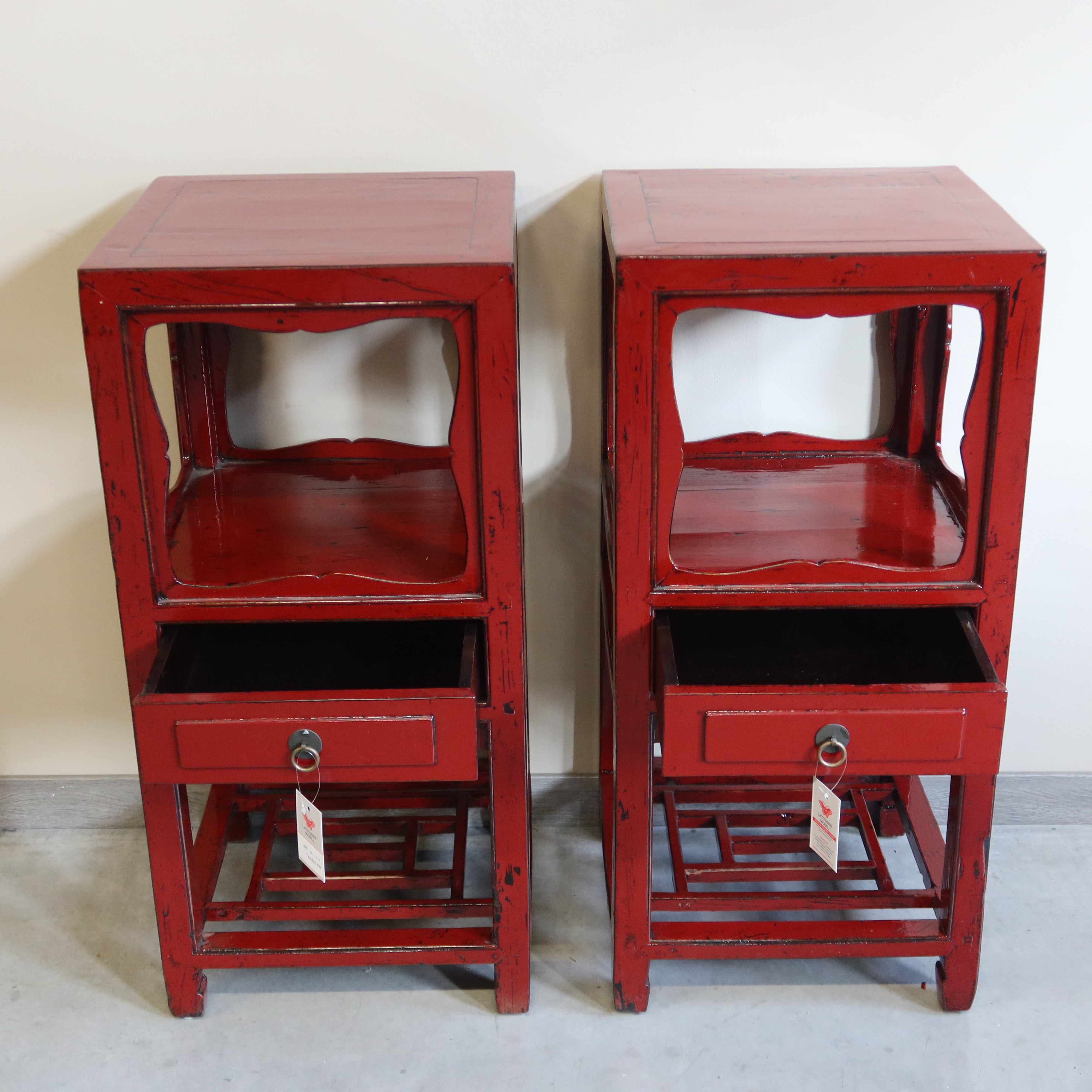 ALTO TAVOLINO DA THE LACCA BORDEAUX