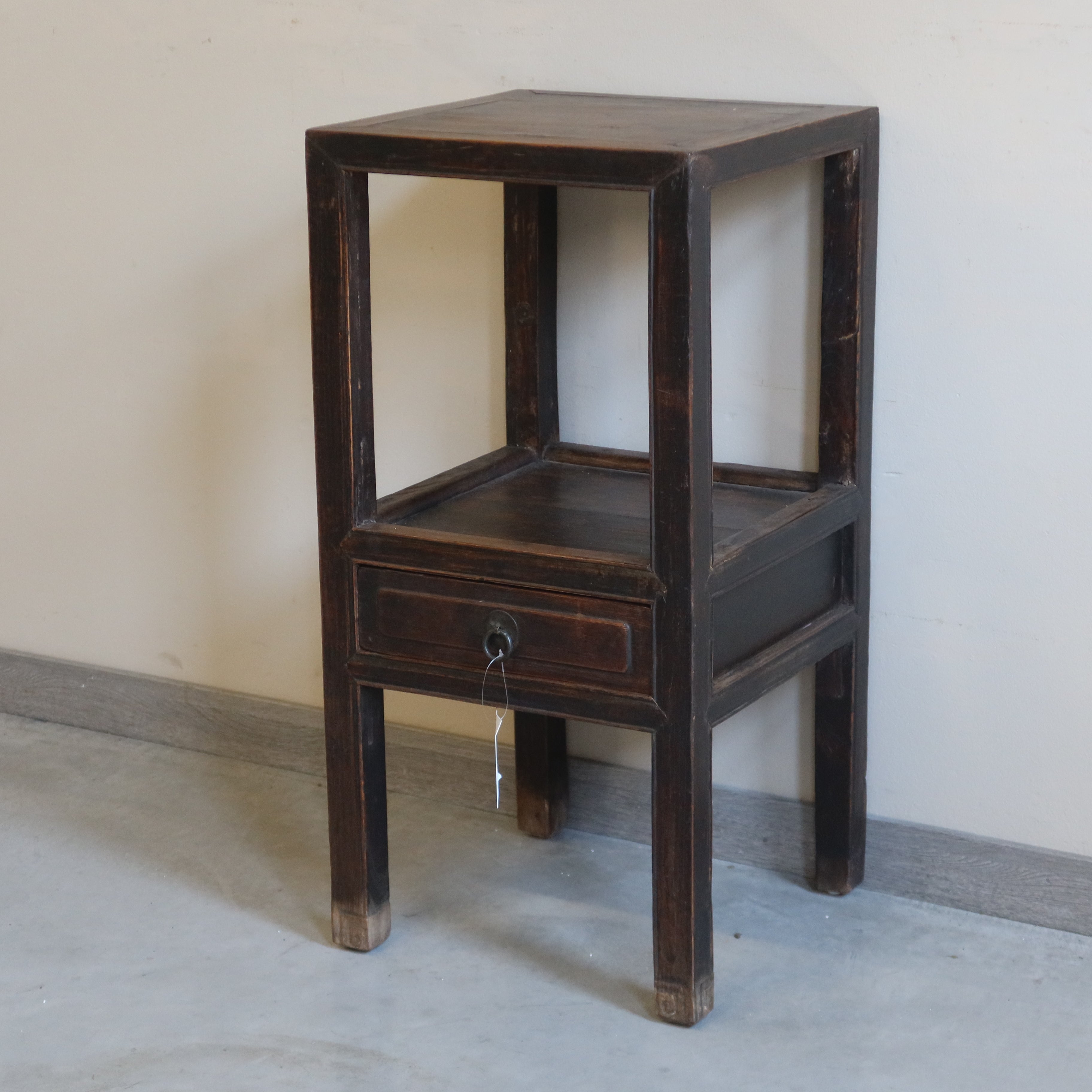 TAVOLINO OLMO CINESE CON RIPIANO