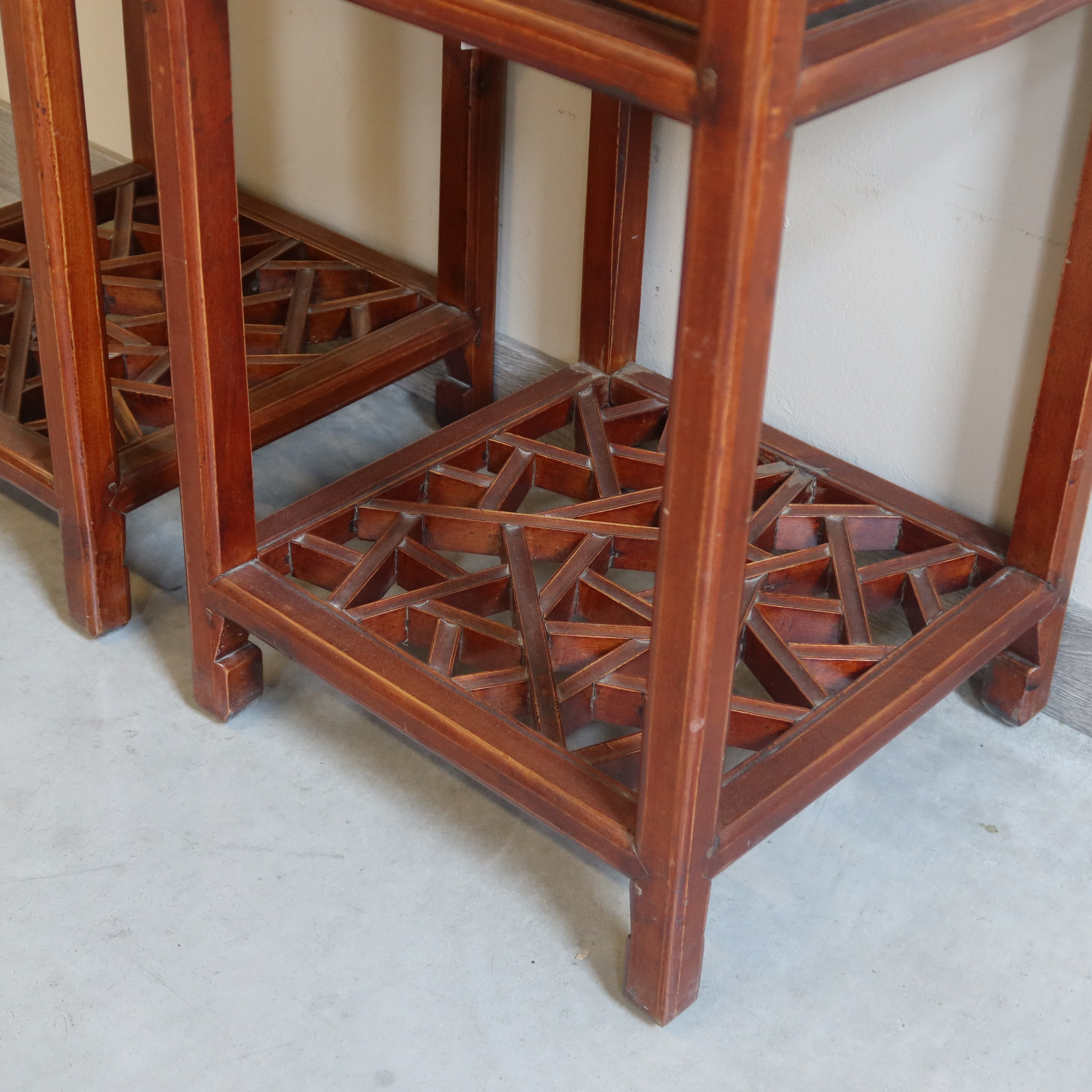 TAVOLINO DA THE OLMO CINESE CON RIPIANO