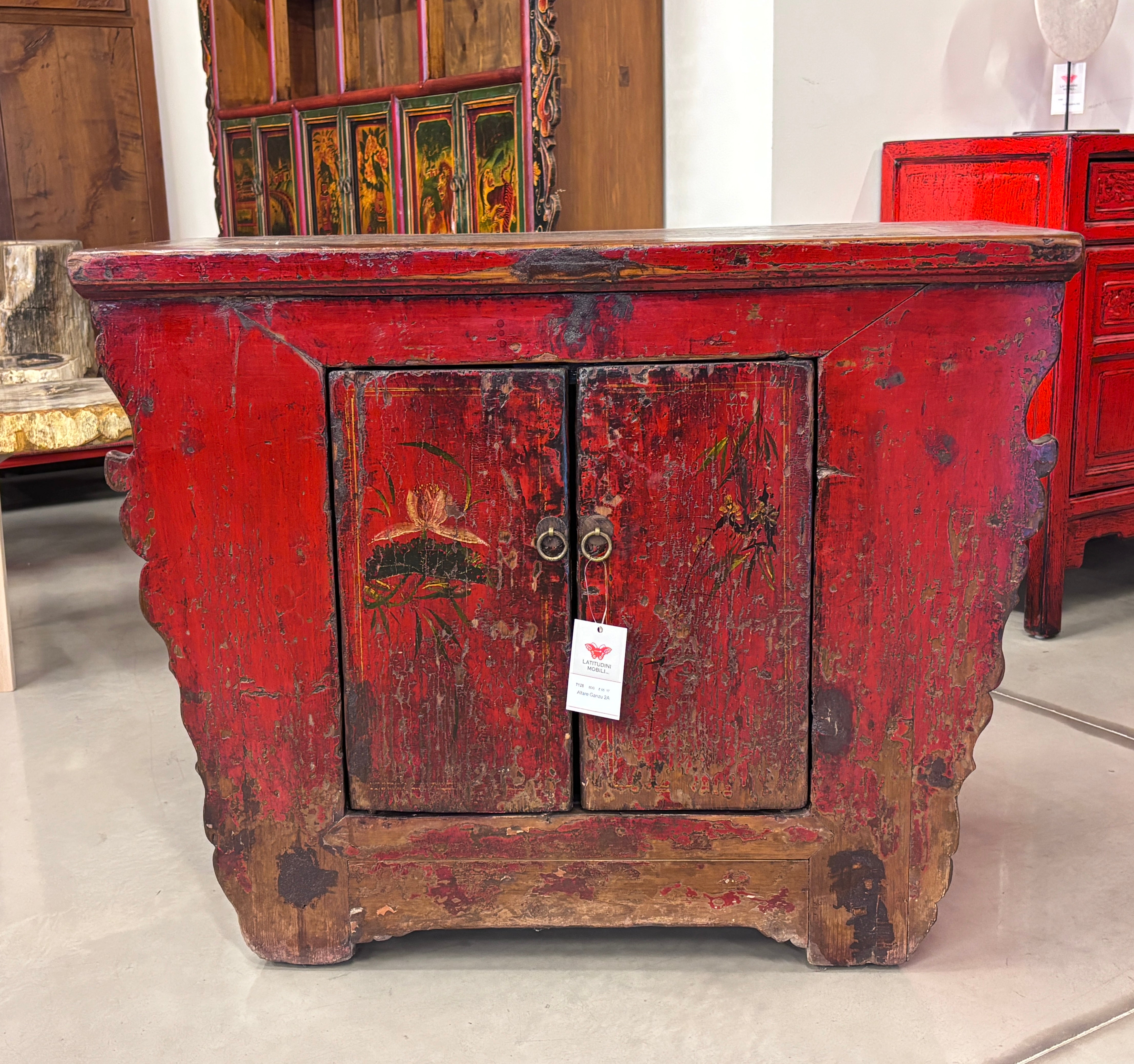 CREDENZINO AD ALTARE CINESE LACCA ROSSA