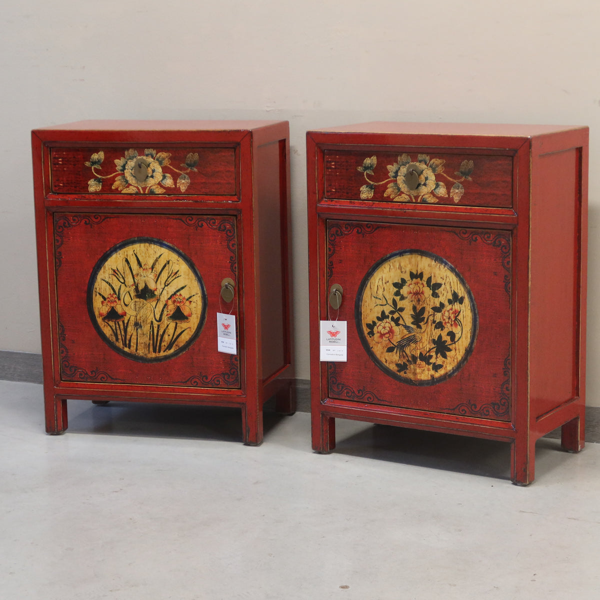 COMODINO MONGOLIA DECORATO