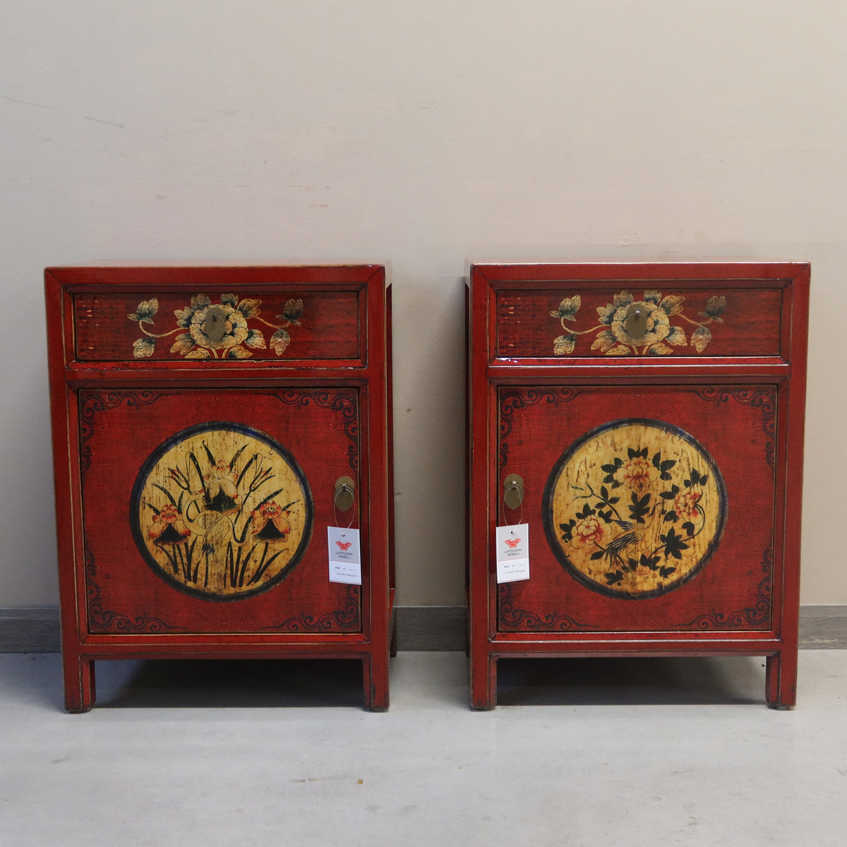COMODINO MONGOLIA DECORATO