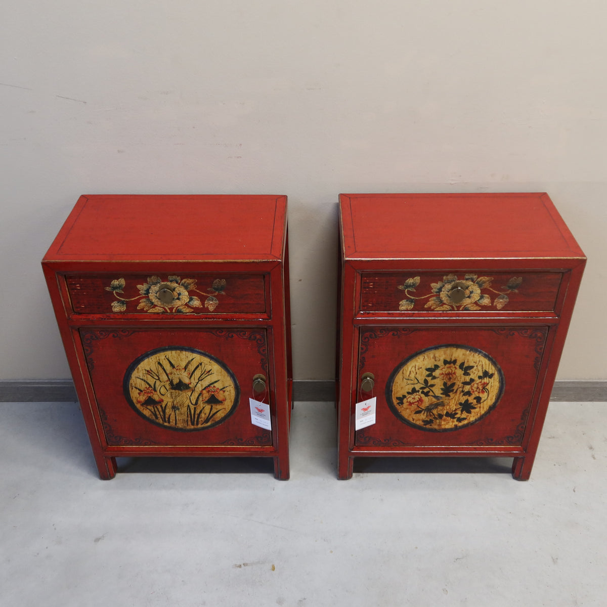 COMODINO MONGOLIA DECORATO