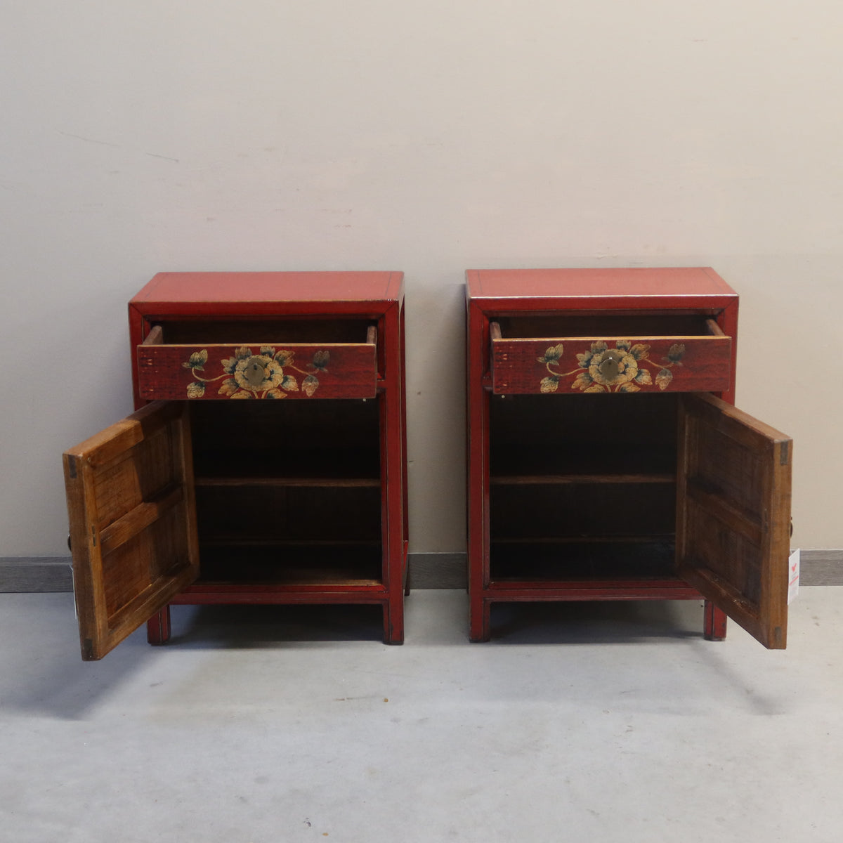 COMODINO MONGOLIA DECORATO