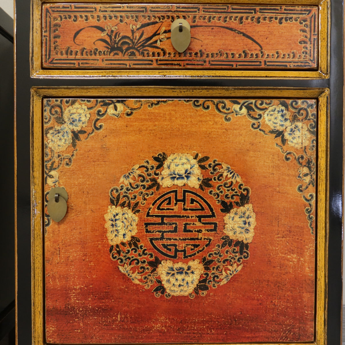 COMODINO MONGOLIA DECORATO