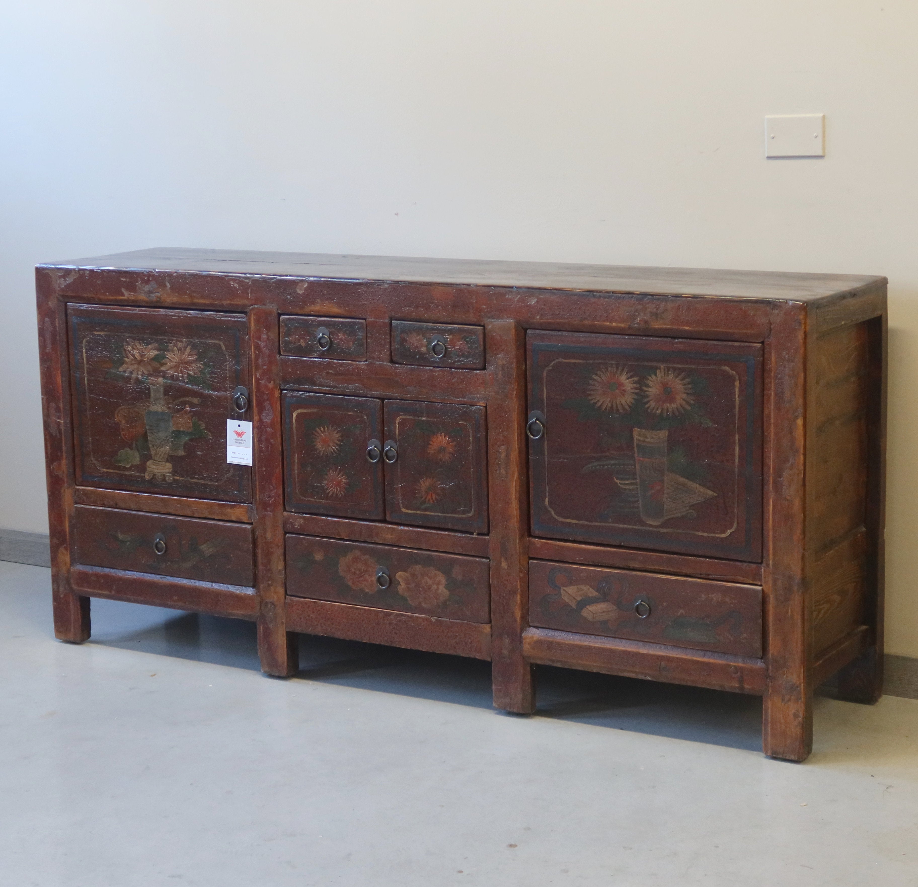 CREDENZA BASSA OLMO CINESE CON DECORI