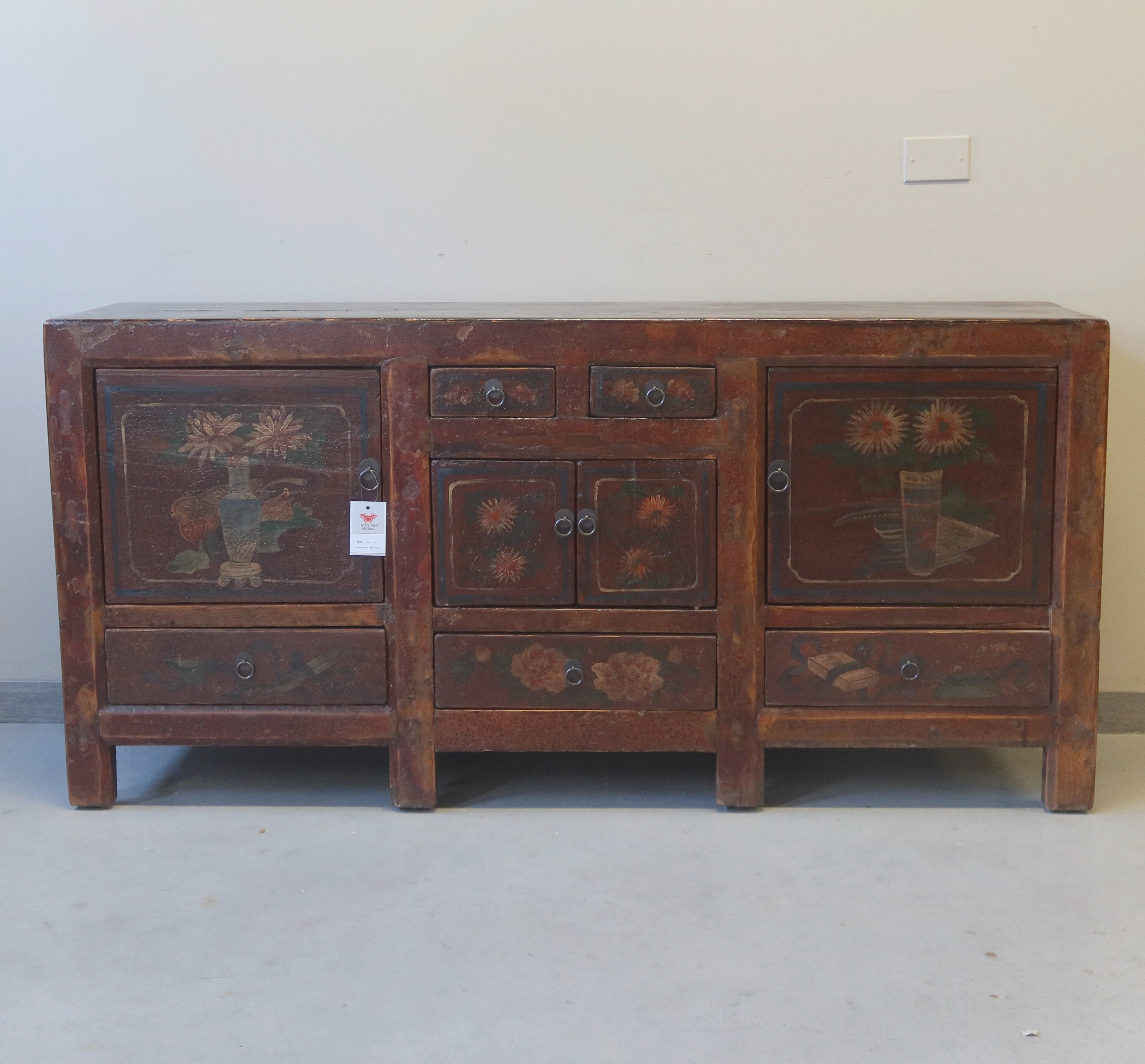 CREDENZA BASSA OLMO CINESE CON DECORI