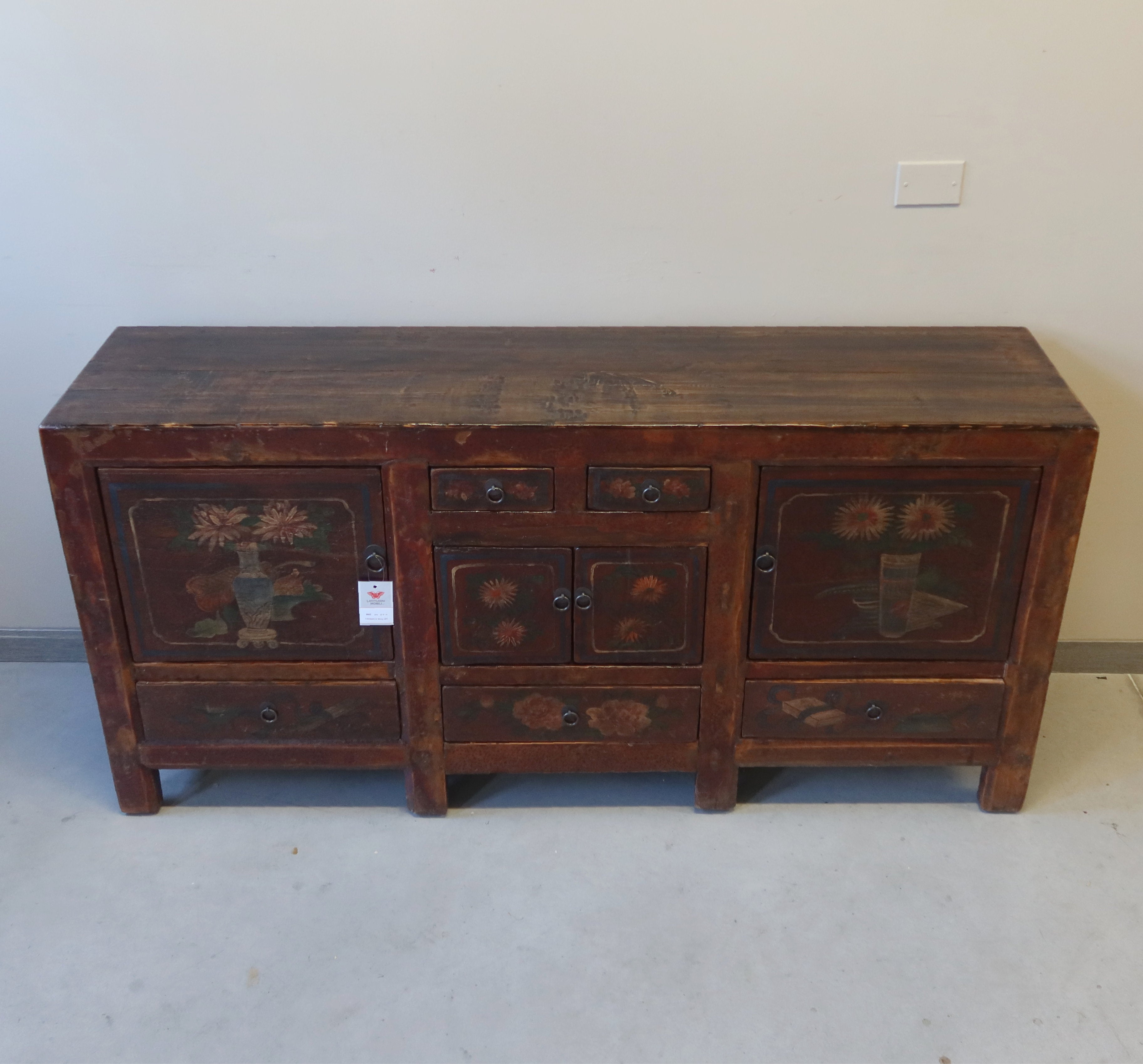 CREDENZA BASSA OLMO CINESE CON DECORI