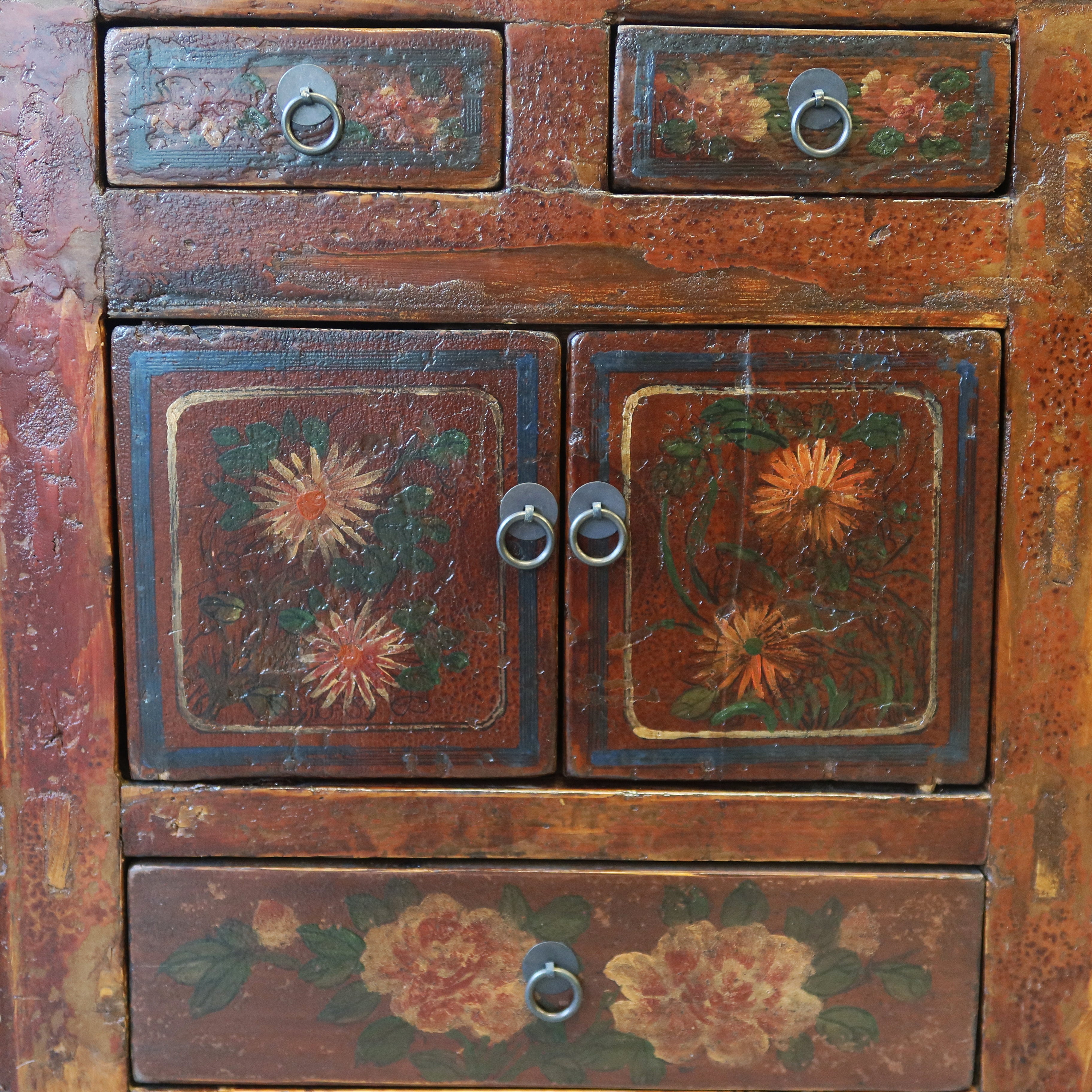CREDENZA BASSA OLMO CINESE CON DECORI