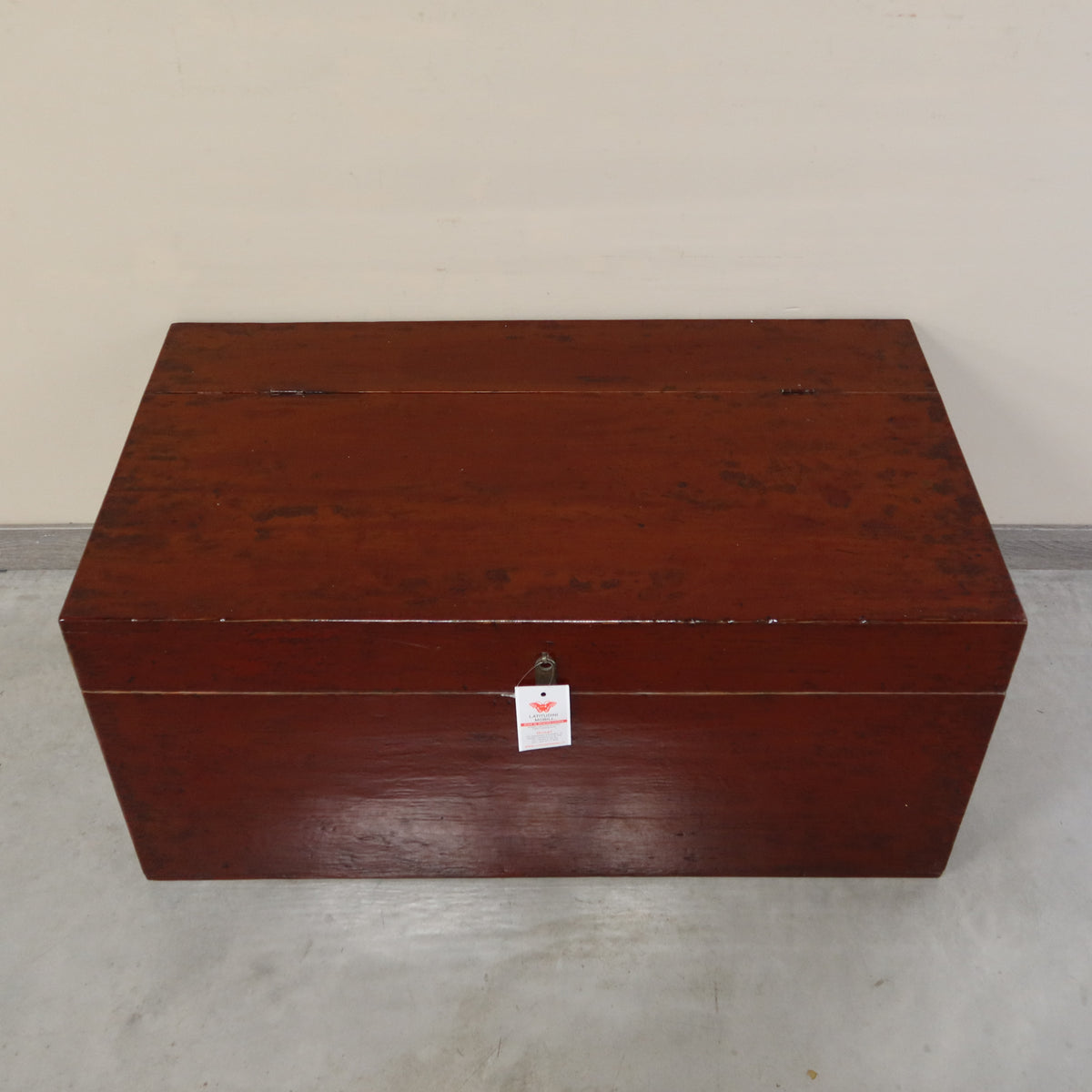 BAULE CINESE IN LACCA BORDEAUX