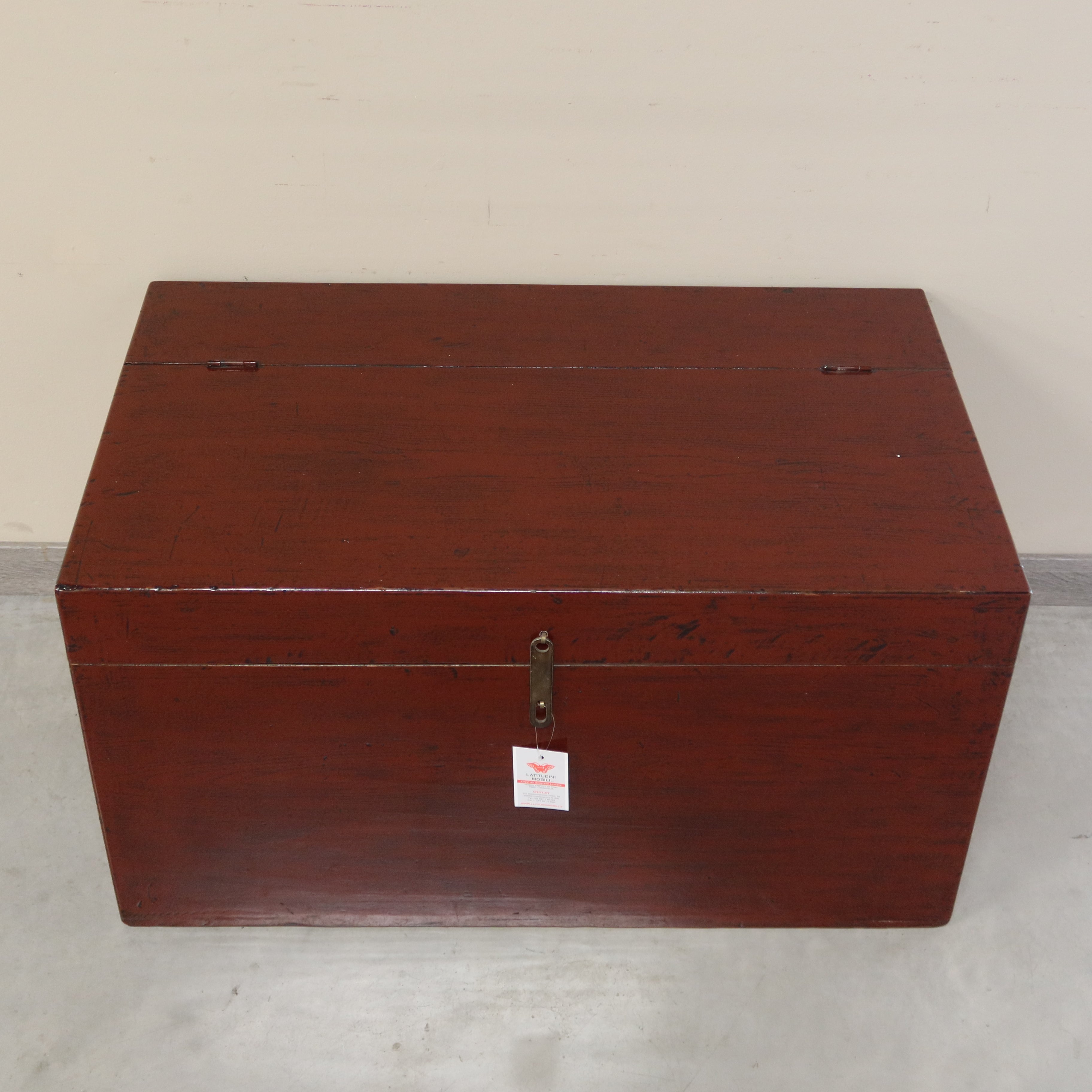 BAULE CINESE IN LACCA BORDEAUX