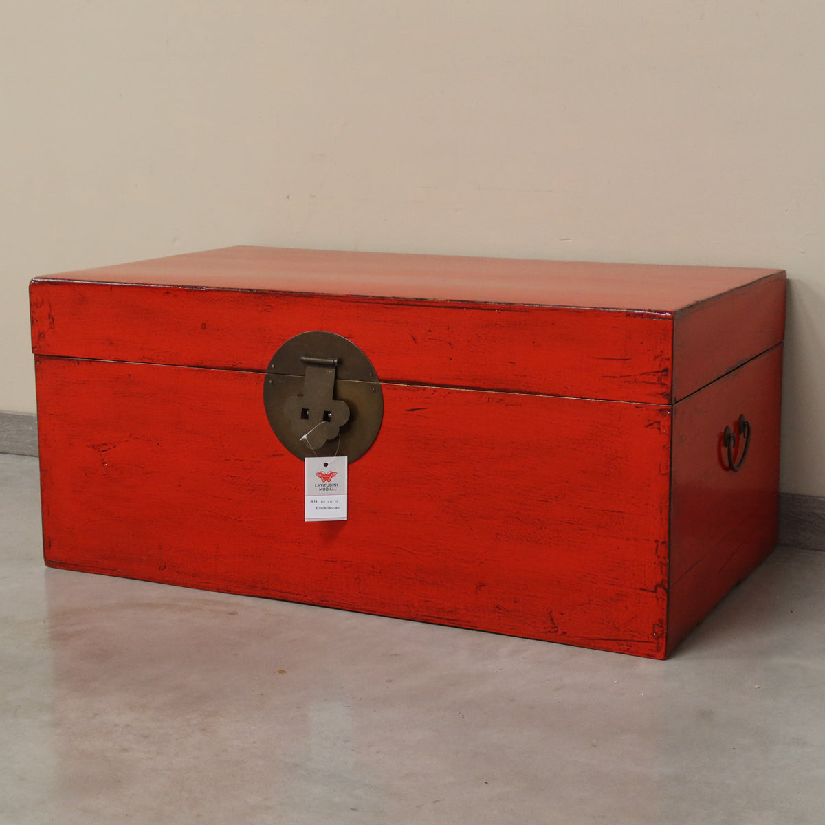 BAULE CINESE IN LACCA ROSSA