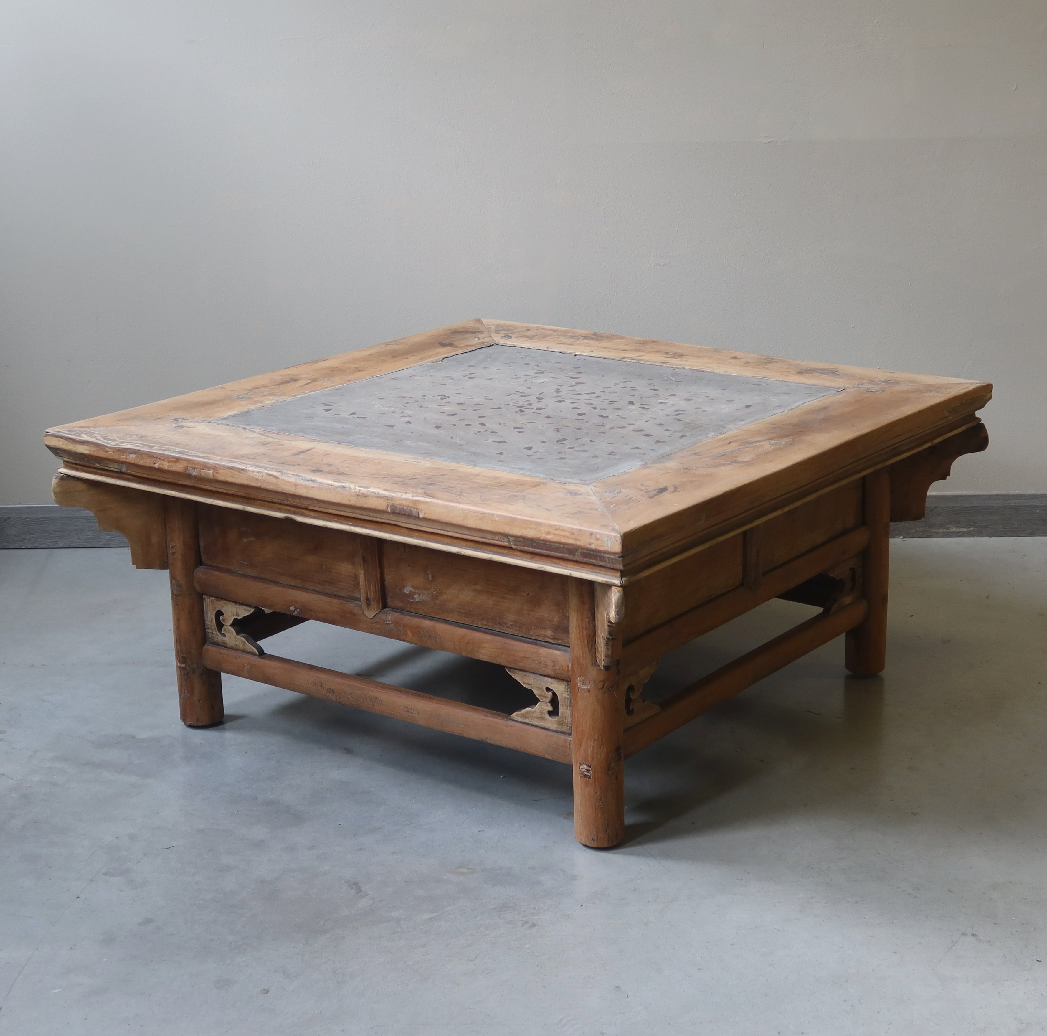 TAVOLO OLMO CINESE QUADRATO PIANO IN PIETRA