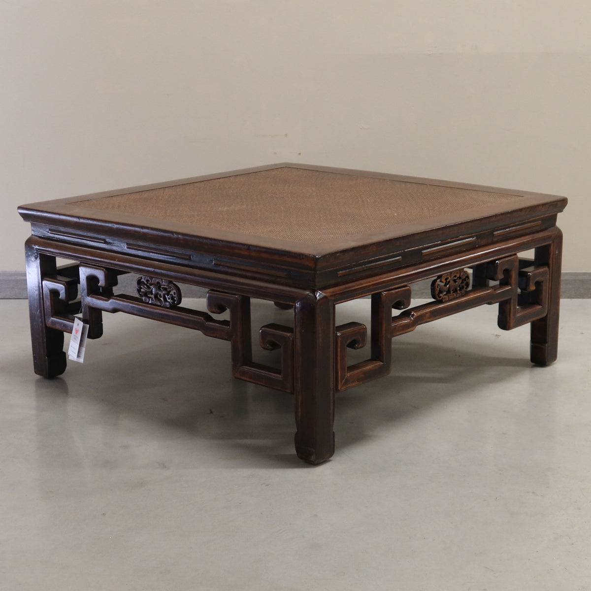 TAVOLO OLMO CINESE CON PIANO IN RATTAN