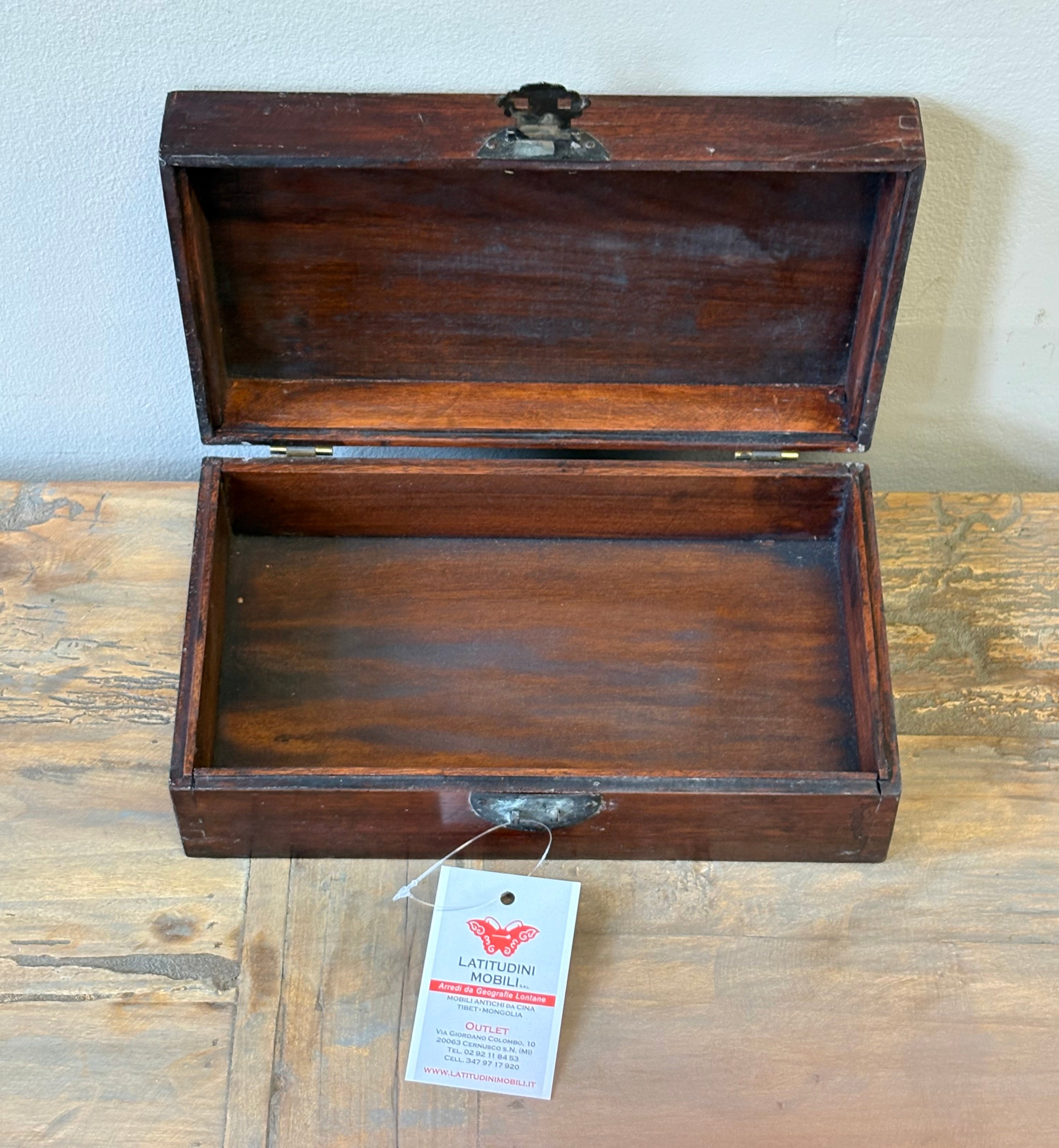 SCATOLA CINESE CON DECORO A RILIEVO