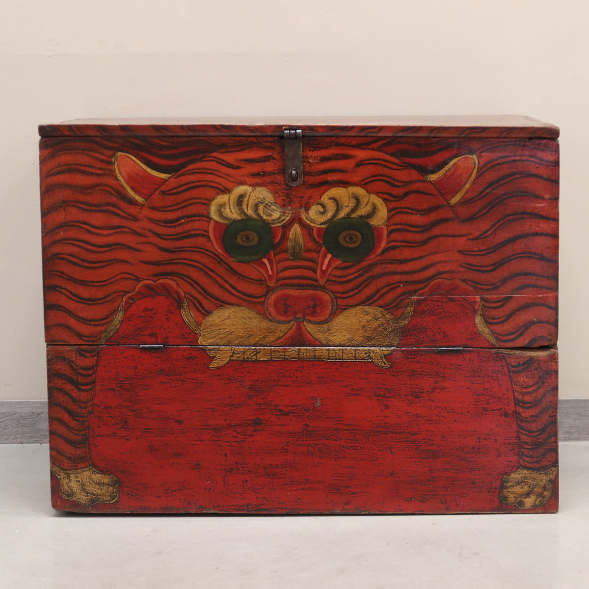 BAULE DEL QINGHAI CON DECORO TIGRE