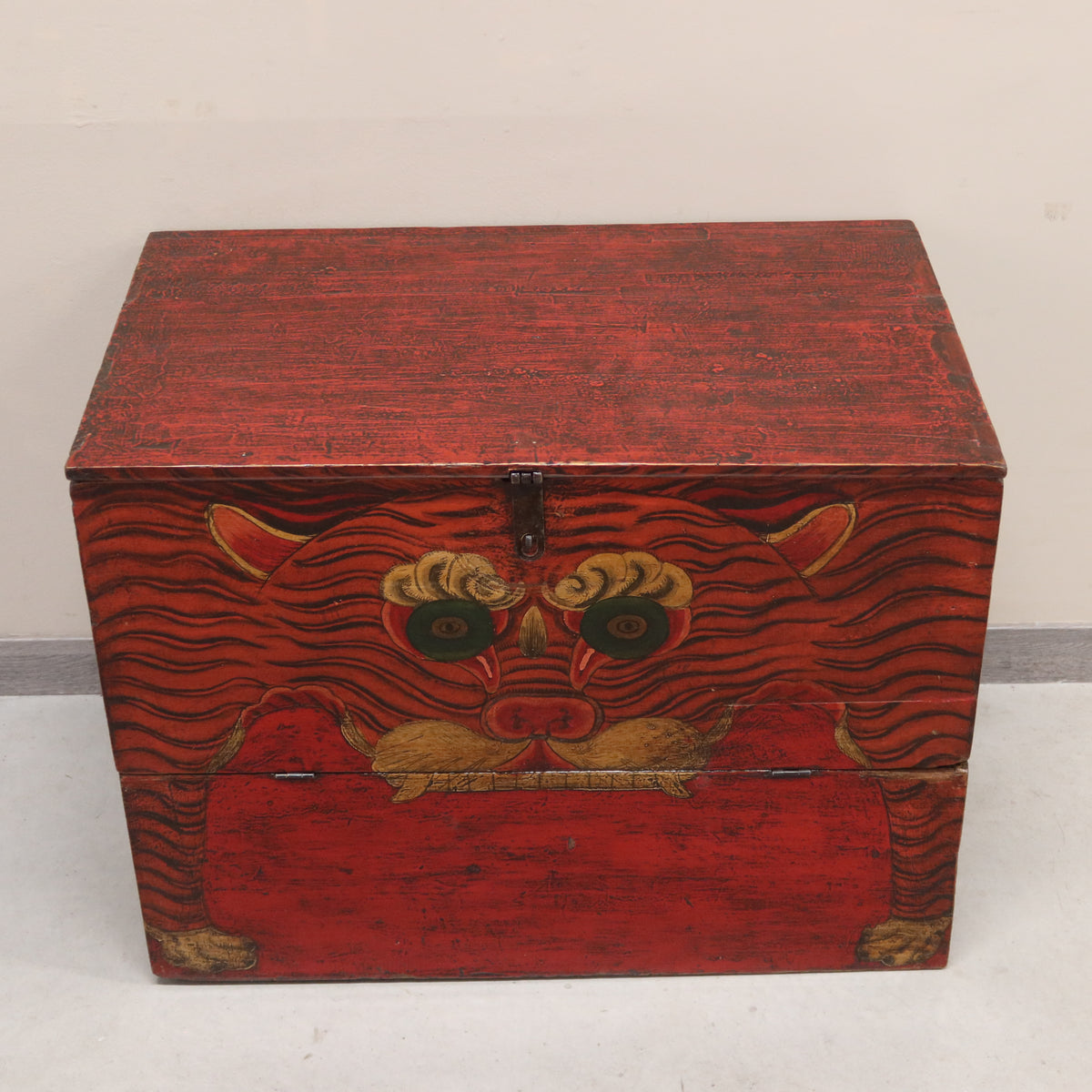 BAULE DEL QINGHAI CON DECORO TIGRE