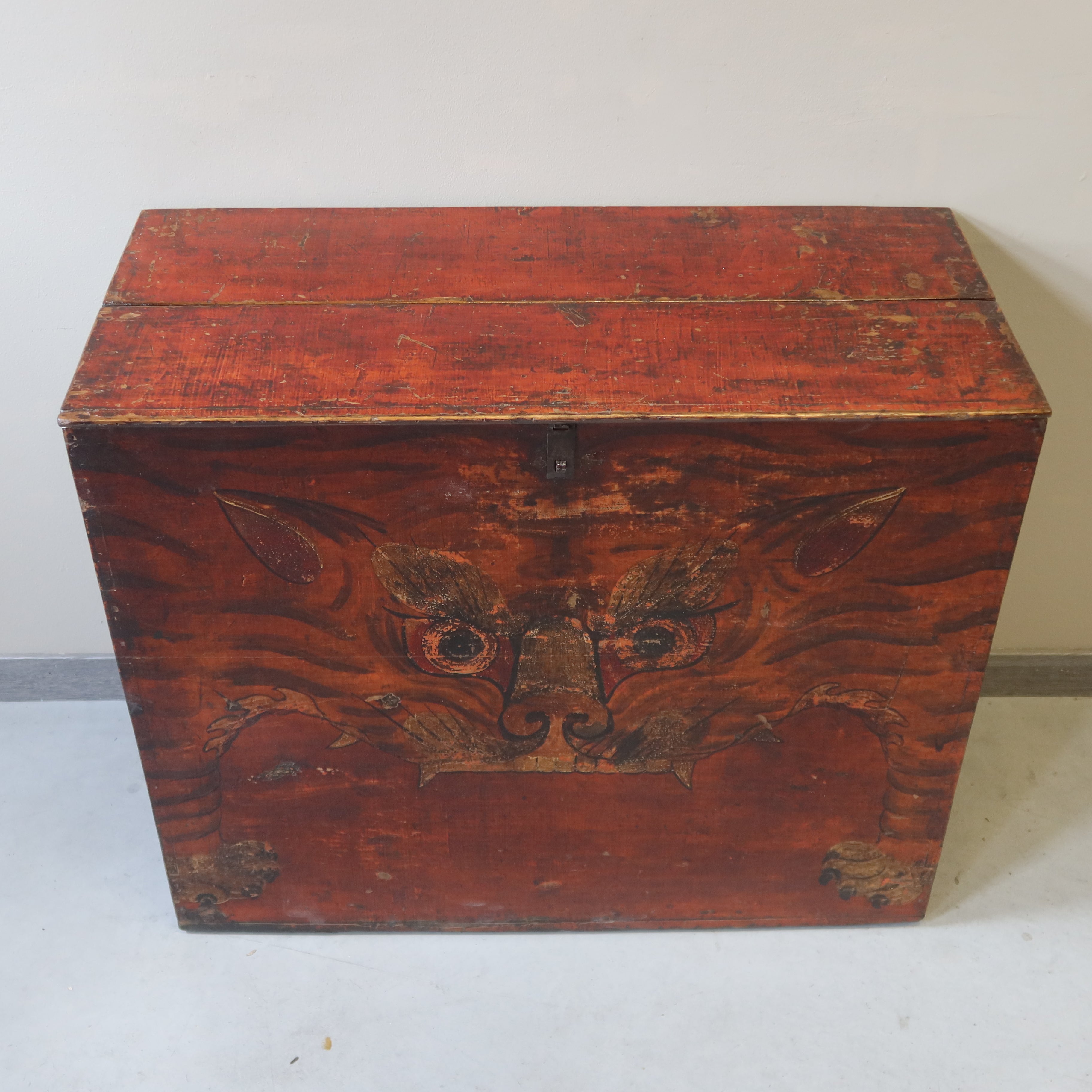 BAULE DEL QINGHAI "DECORO TIGRE"