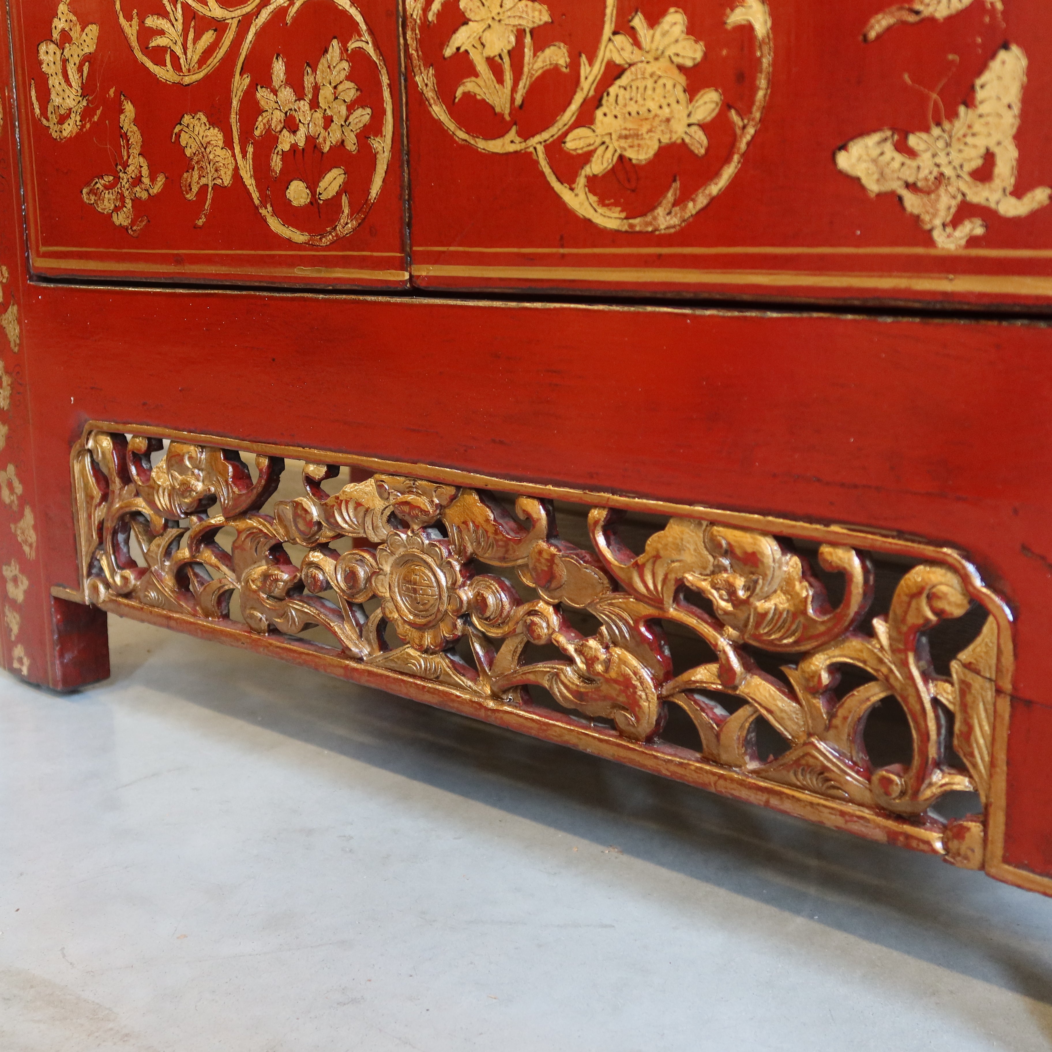MADIETTA SHANXI LACCA ROSSA DEC GREMBIULE INTAGLIATO