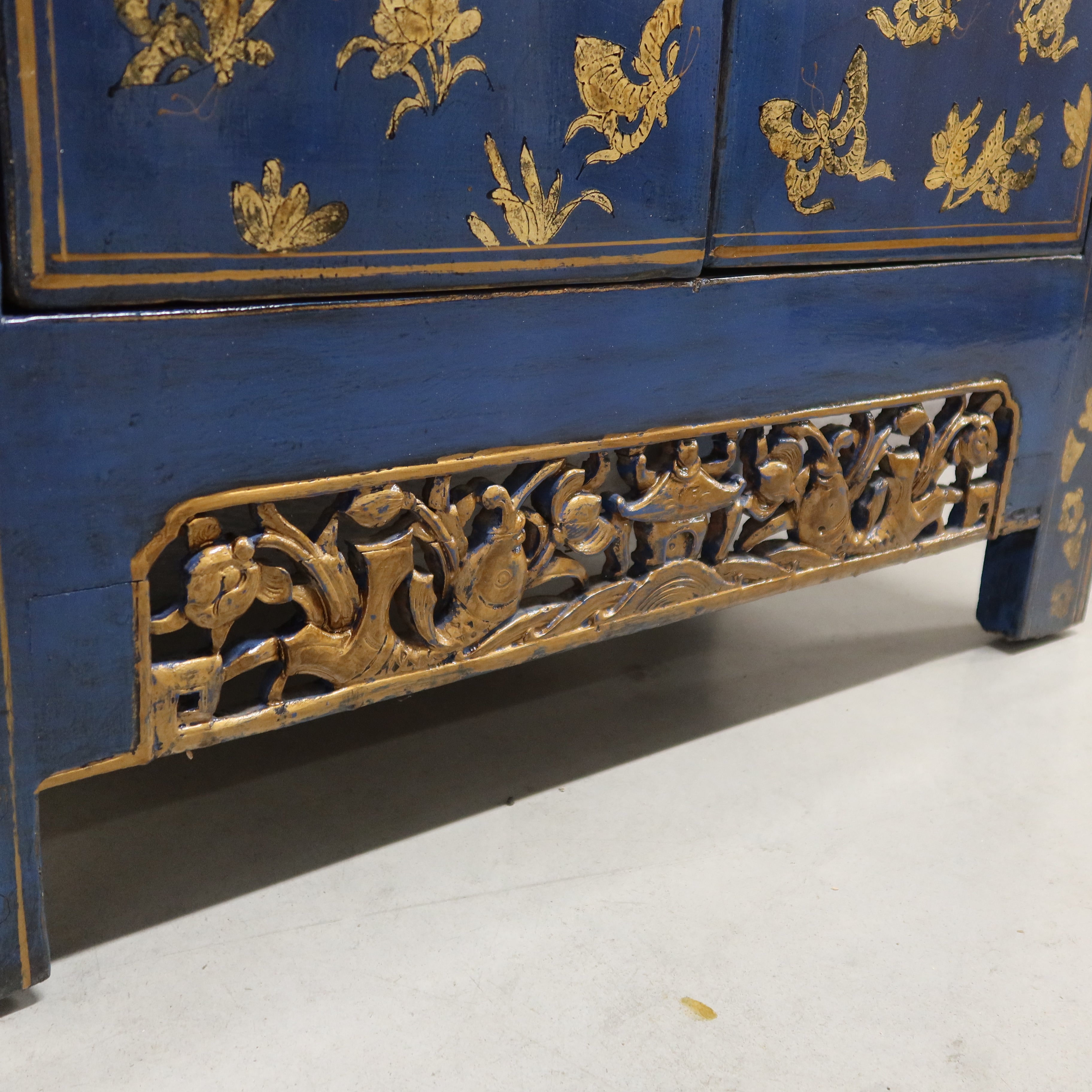 MADIETTA DELLO SHANXI IN LACCA BLU DECORATA