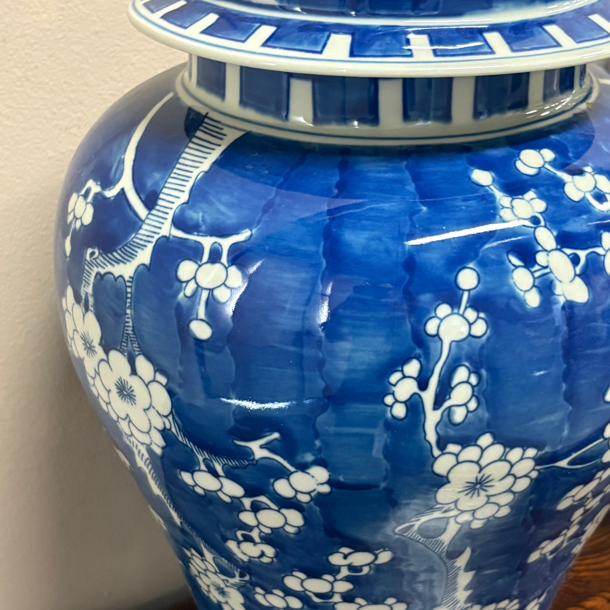 VASO CINESE AD ANFORA IN CERAMICA BLU