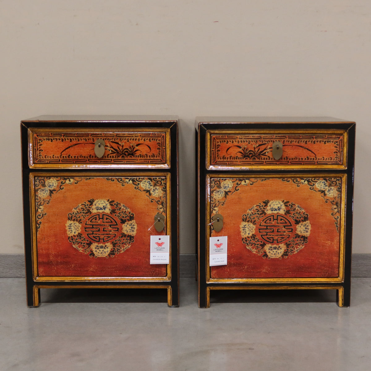 COMODINO MONGOLO DECORATO