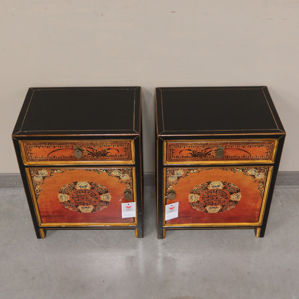 COMODINO MONGOLO DECORATO