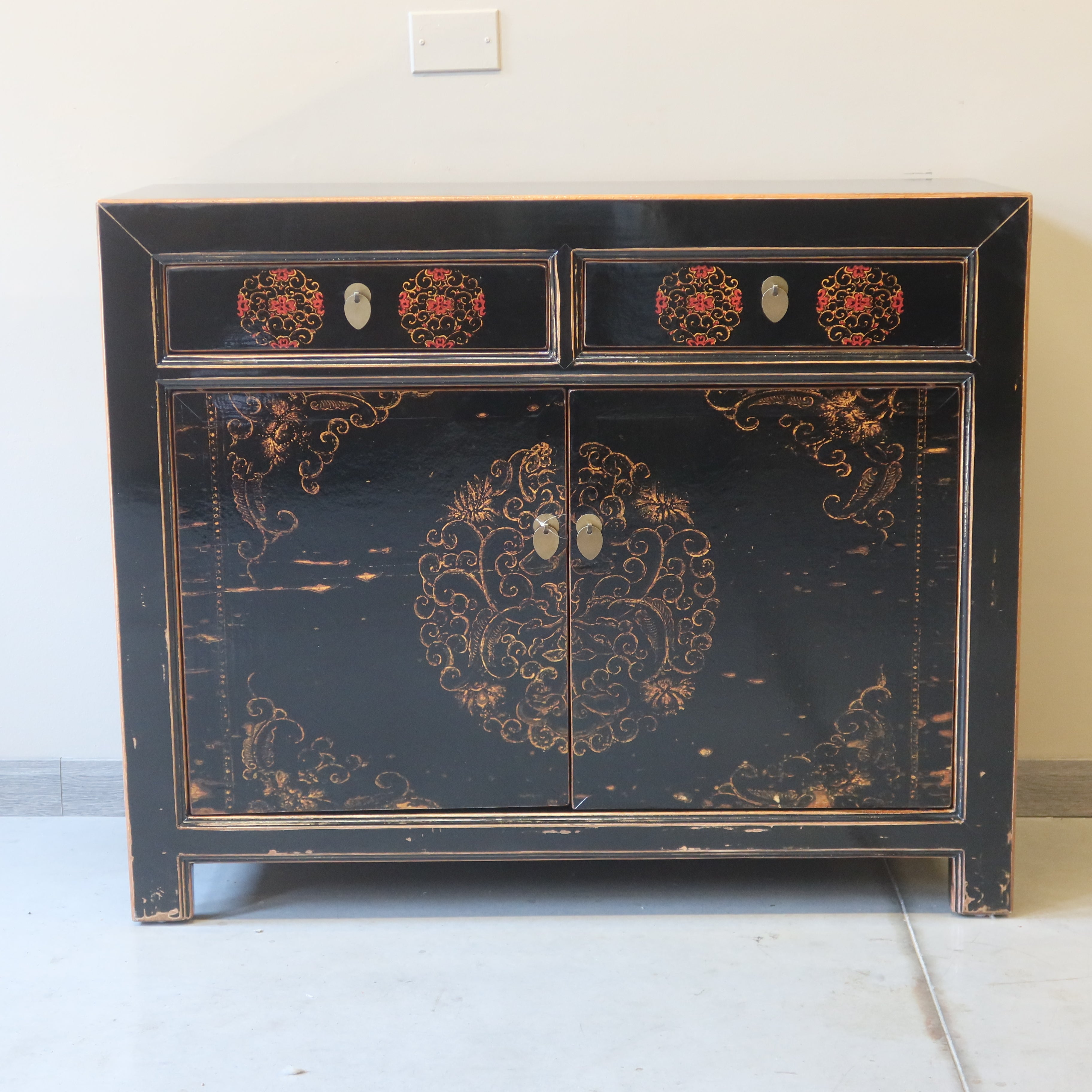 CREDENZA MONGOLIA LACCA DECORATA