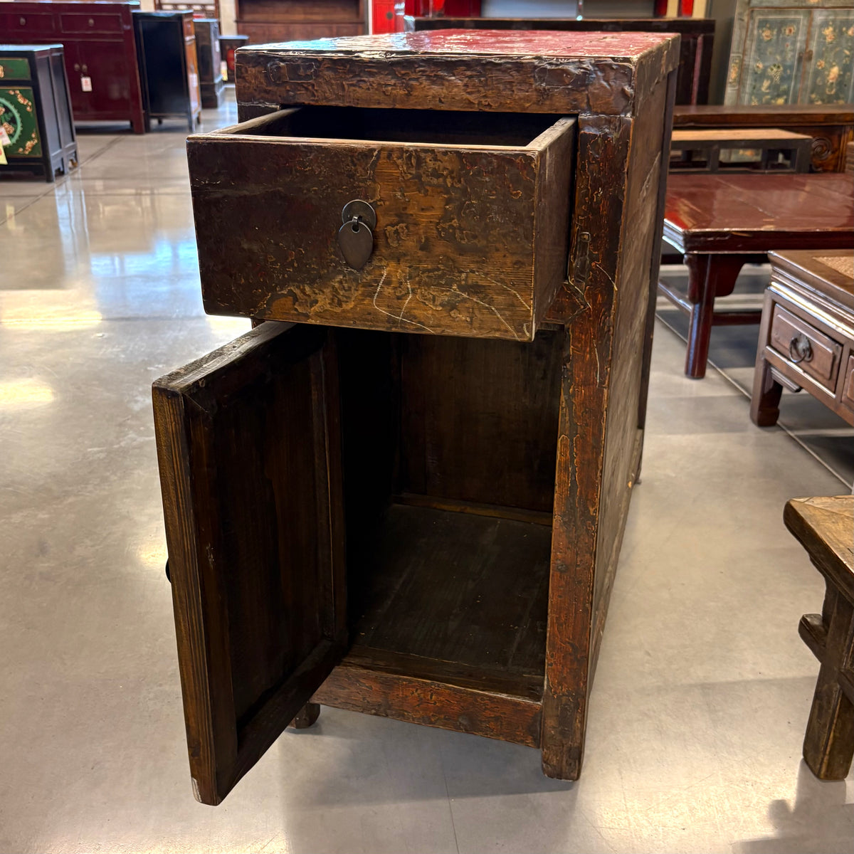 CREDENZA MONGOLIA APERTURA LATERALE FRONTE DECORATO