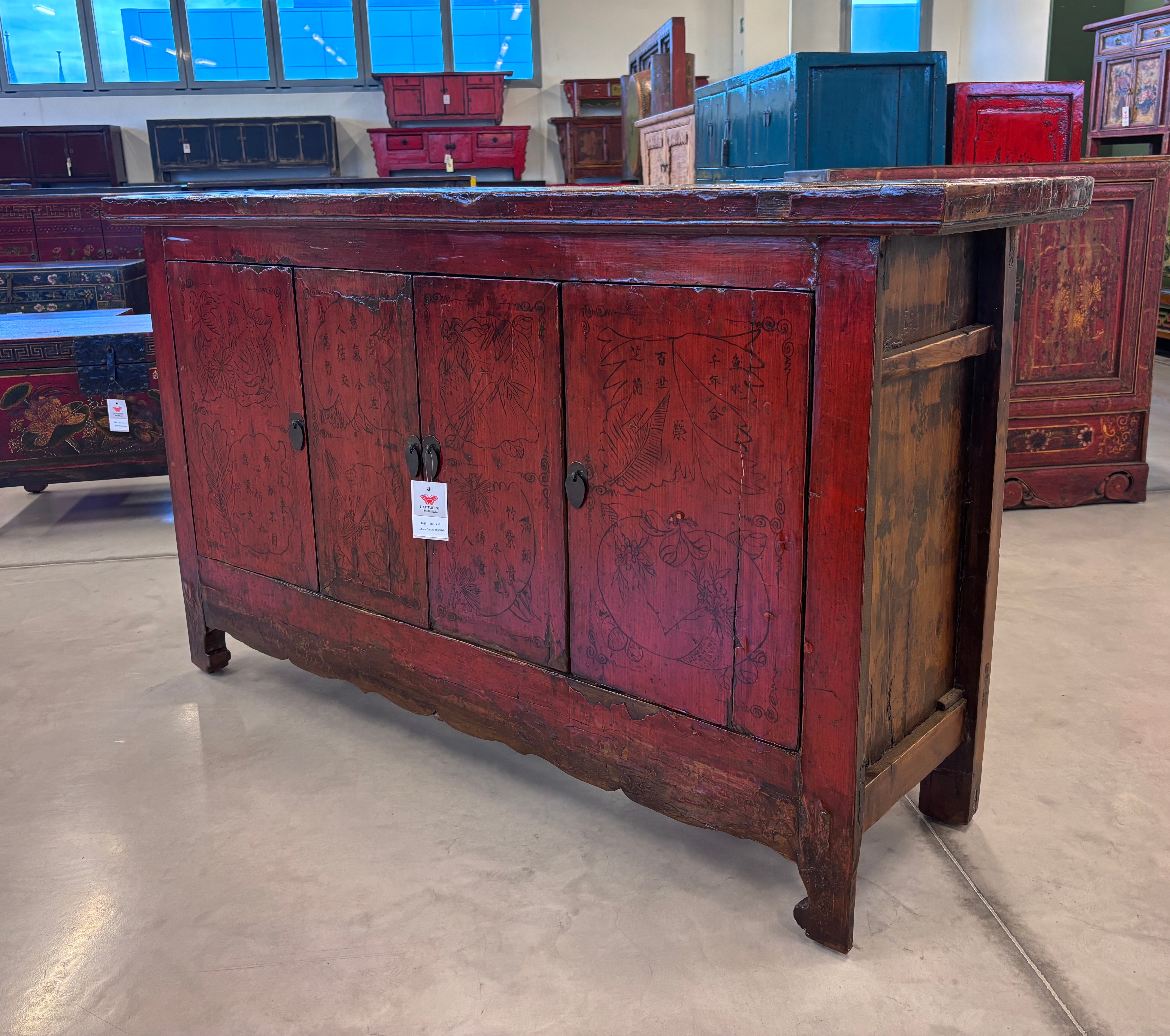 CREDENZA CINESE LACCA ROSSA DECORO LIEVE