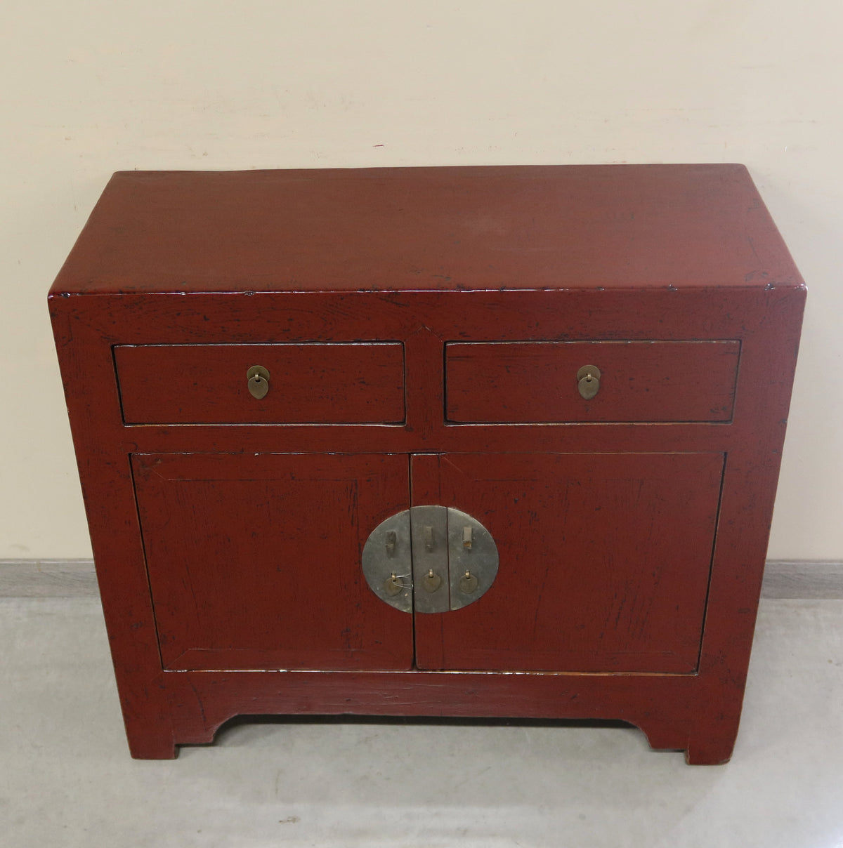 CREDENZINO LACCA BORDEAUX