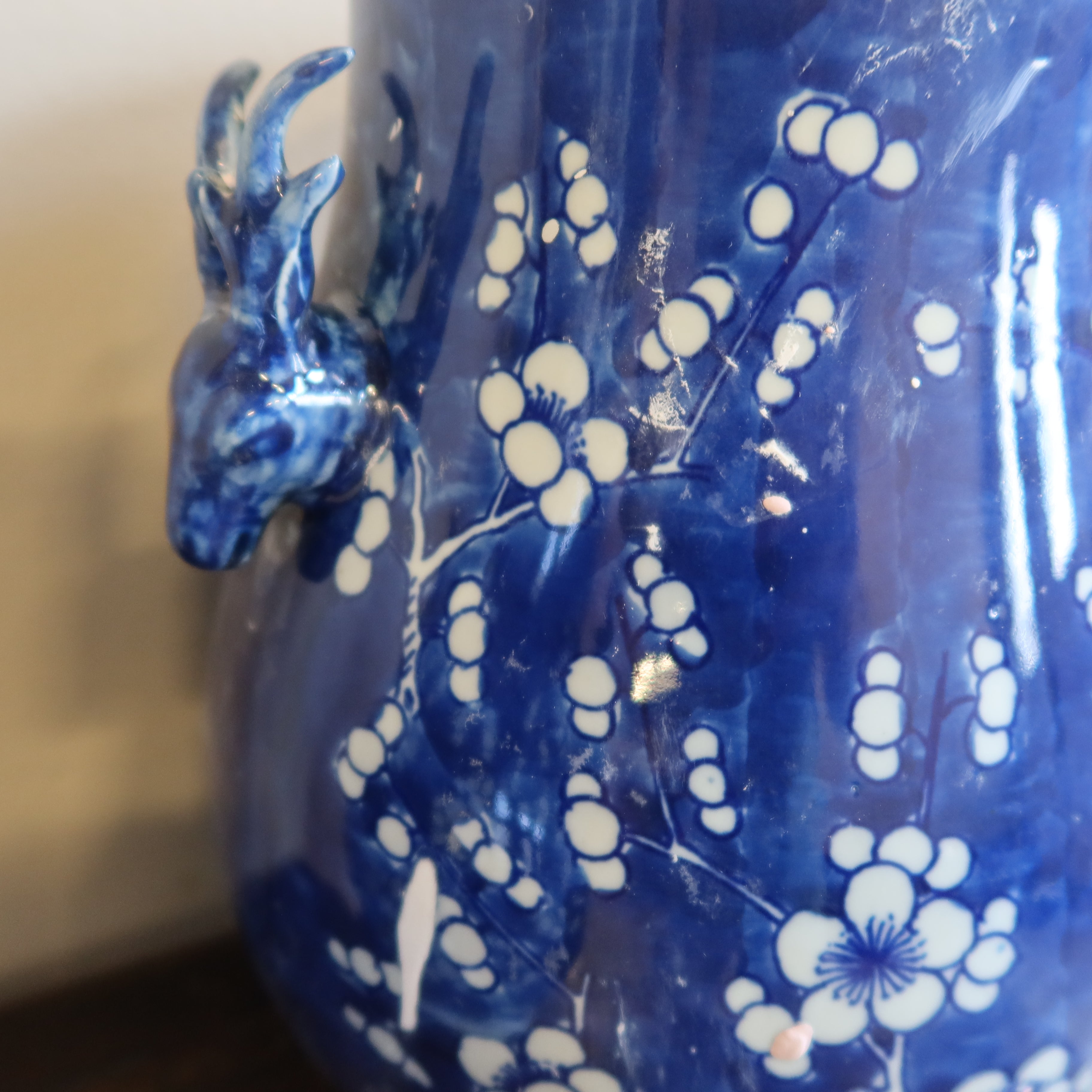 VASO STONDATO IN CERAMICA BLU DIPINTA