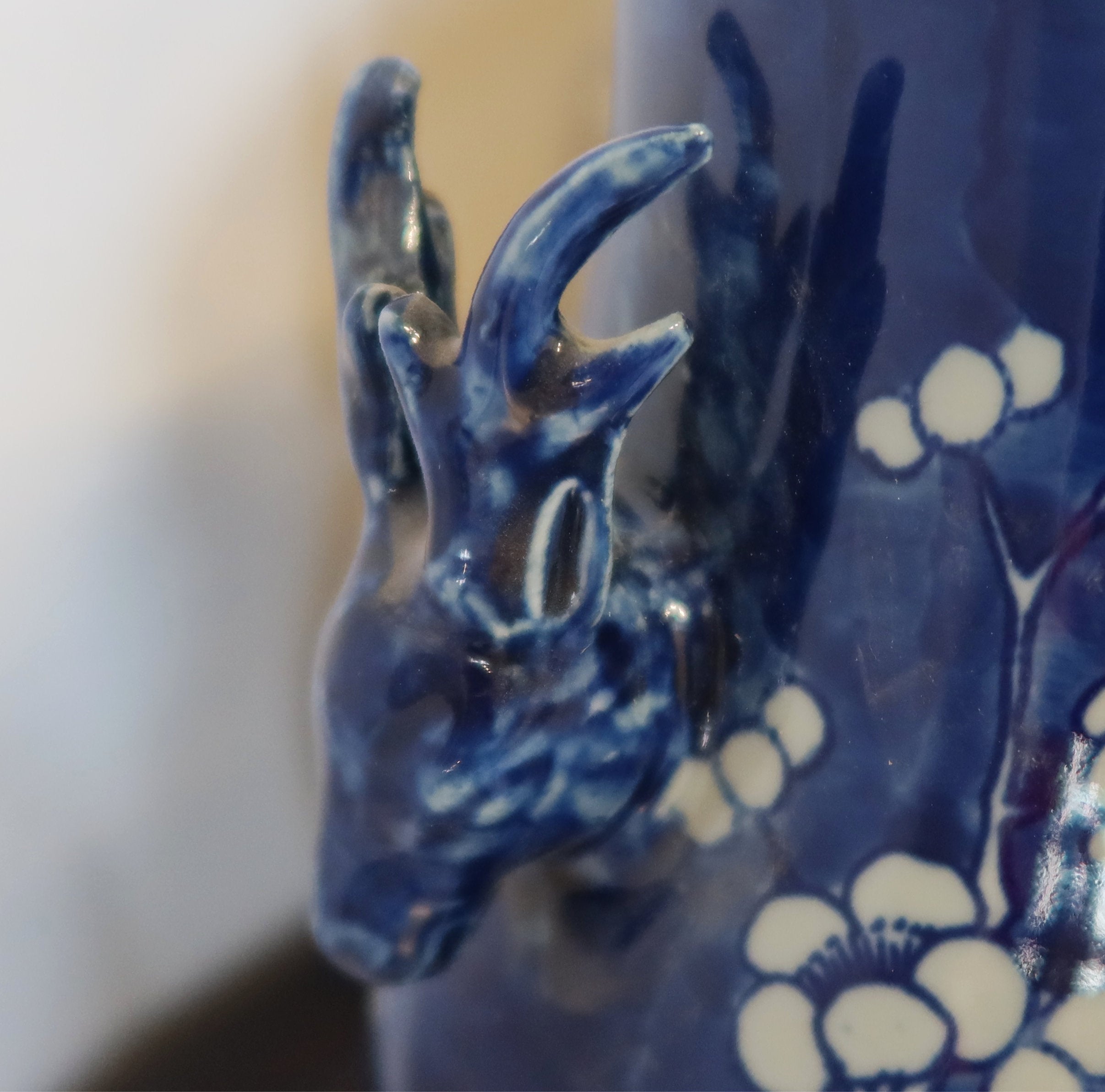VASO STONDATO IN CERAMICA BLU DIPINTA