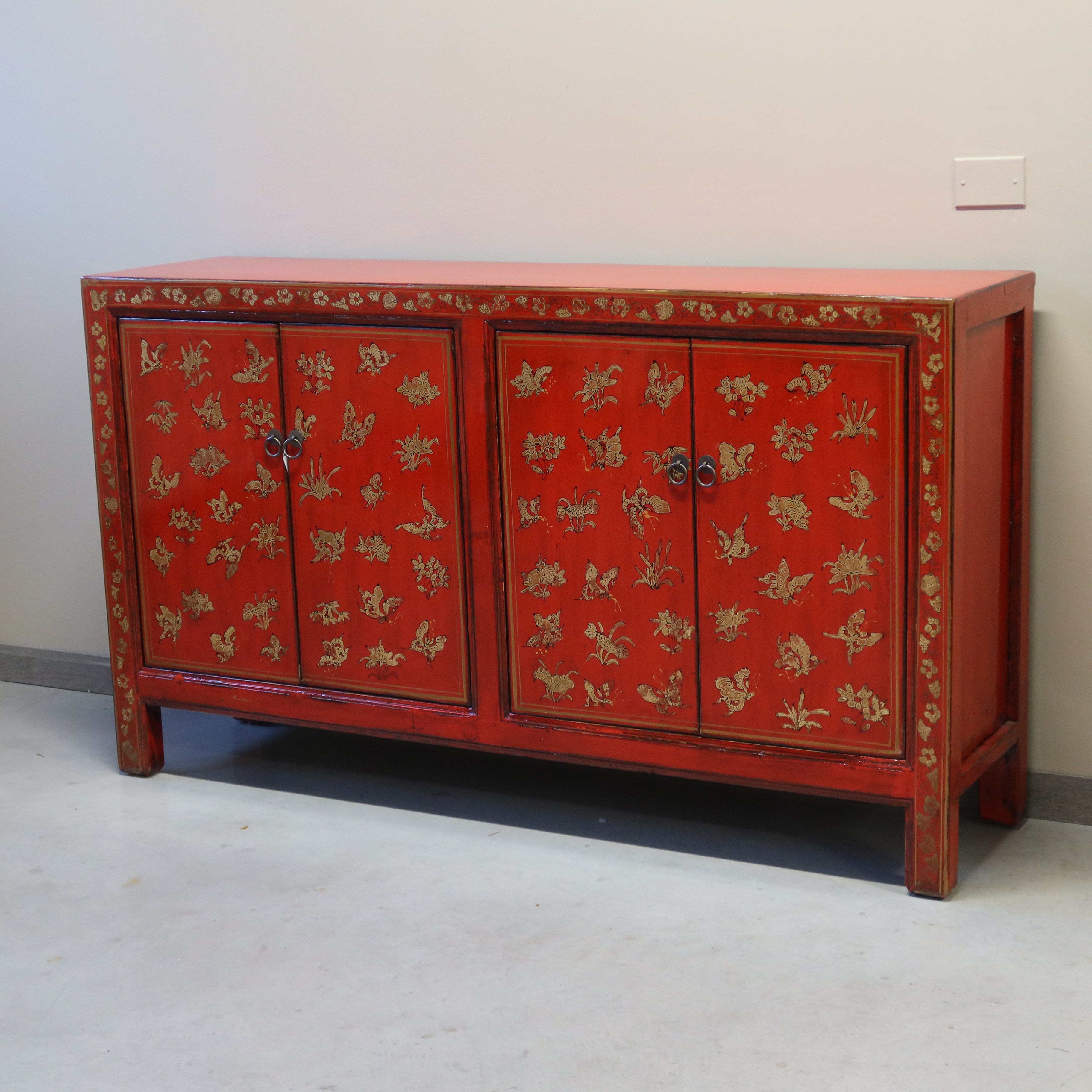 MADIA CINESE DELLO SHANXI ROSSA DECORATA