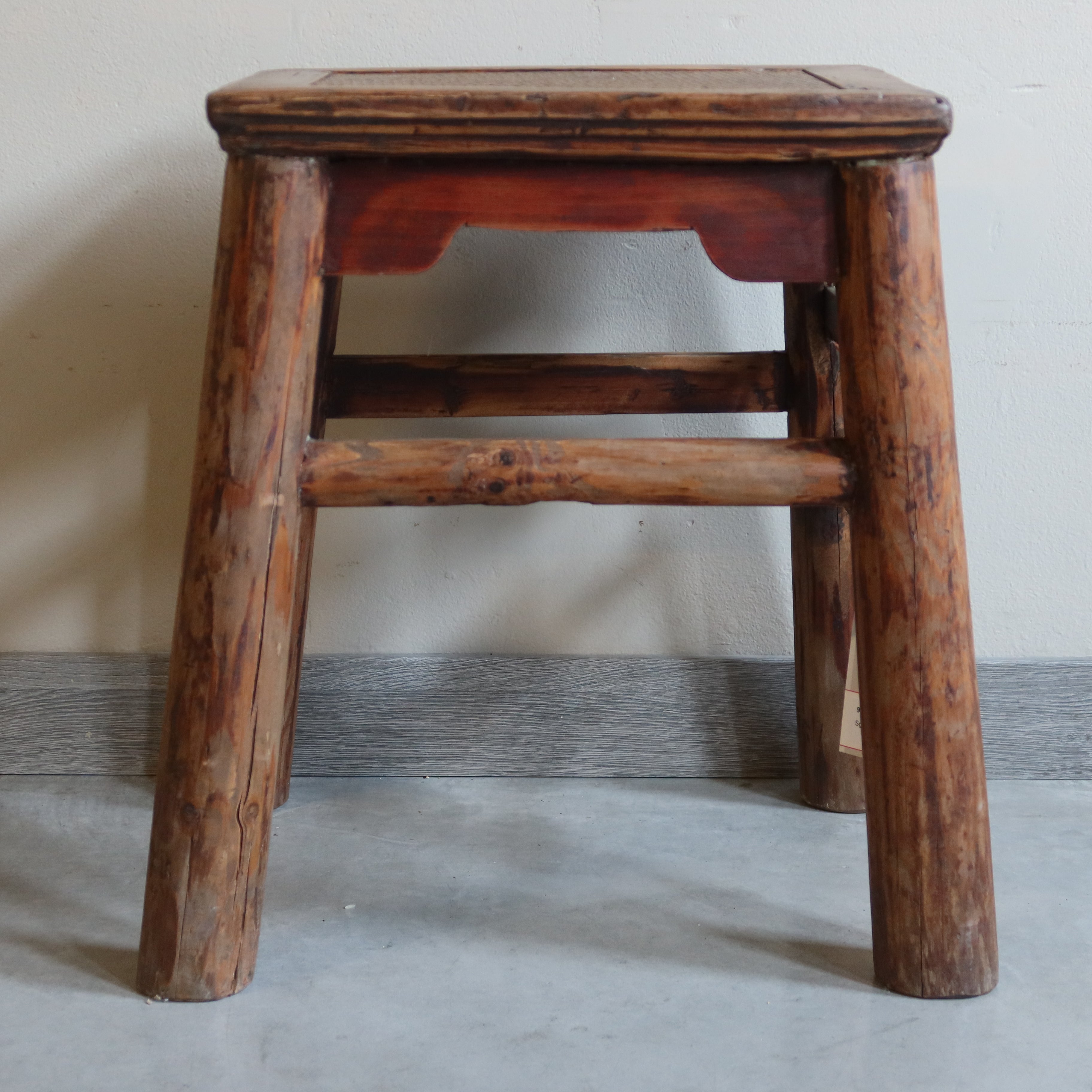 SGABELLO OLMO CINESE A TRAPEZIO PIANO RATTAN