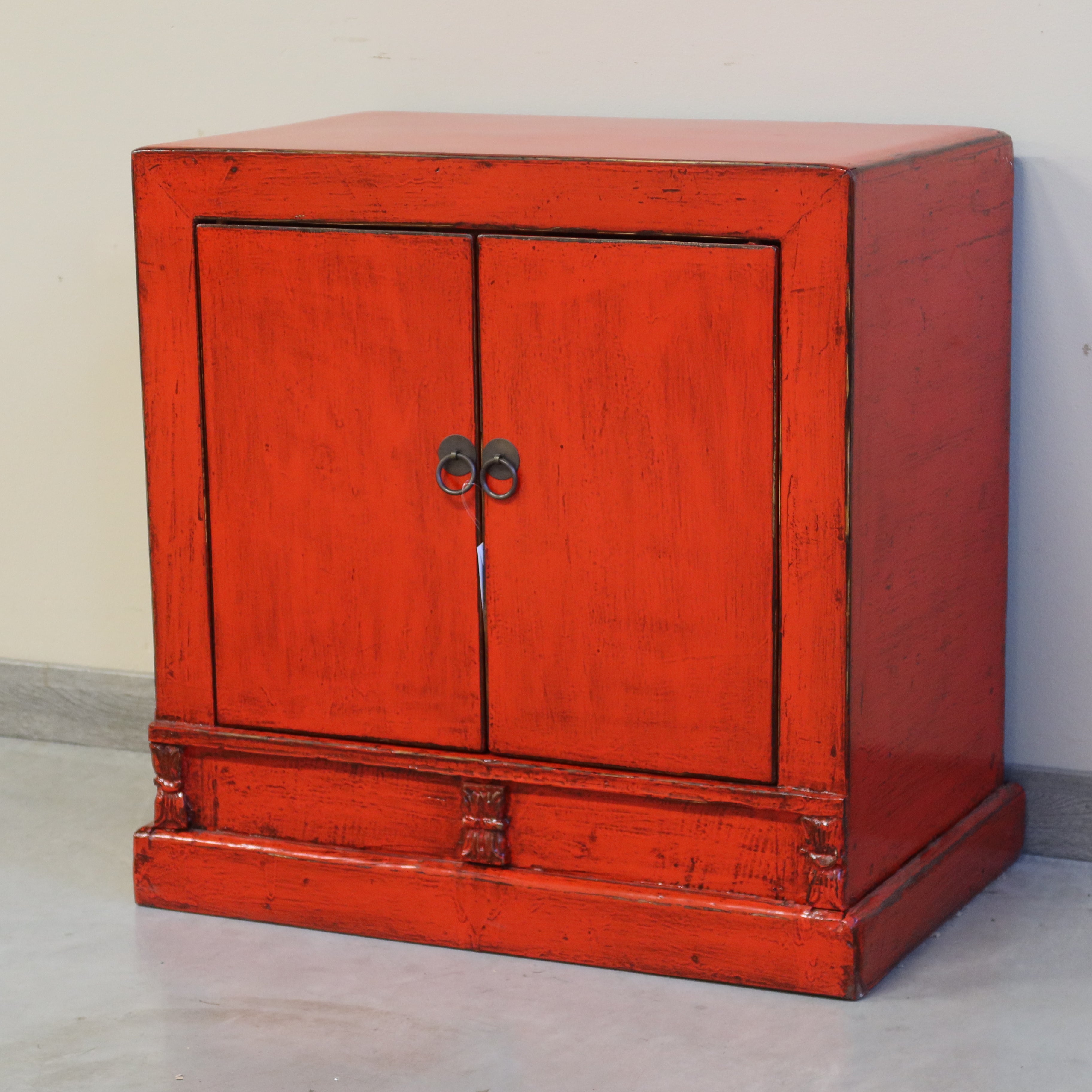 STIPO BOOKCASE IN LACCA ROSSA