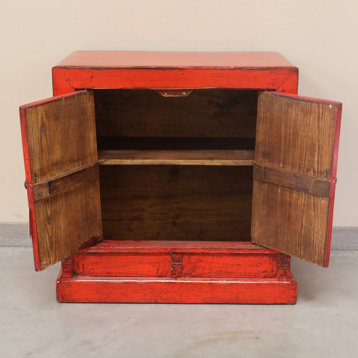 STIPO BOOKCASE IN LACCA ROSSA