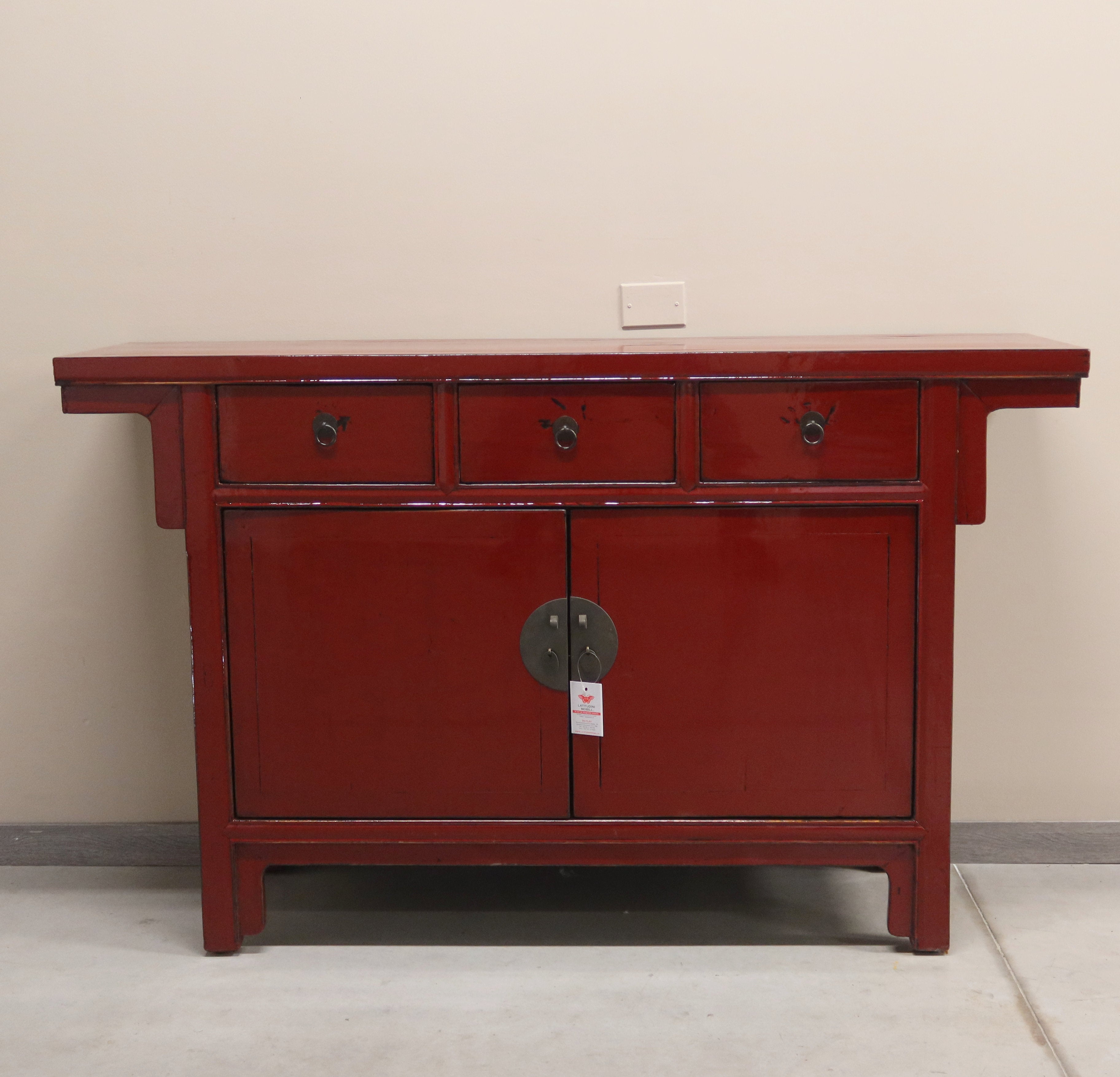 CREDENZA CINESE LACCA ROSSA TOP AGGETTANTE