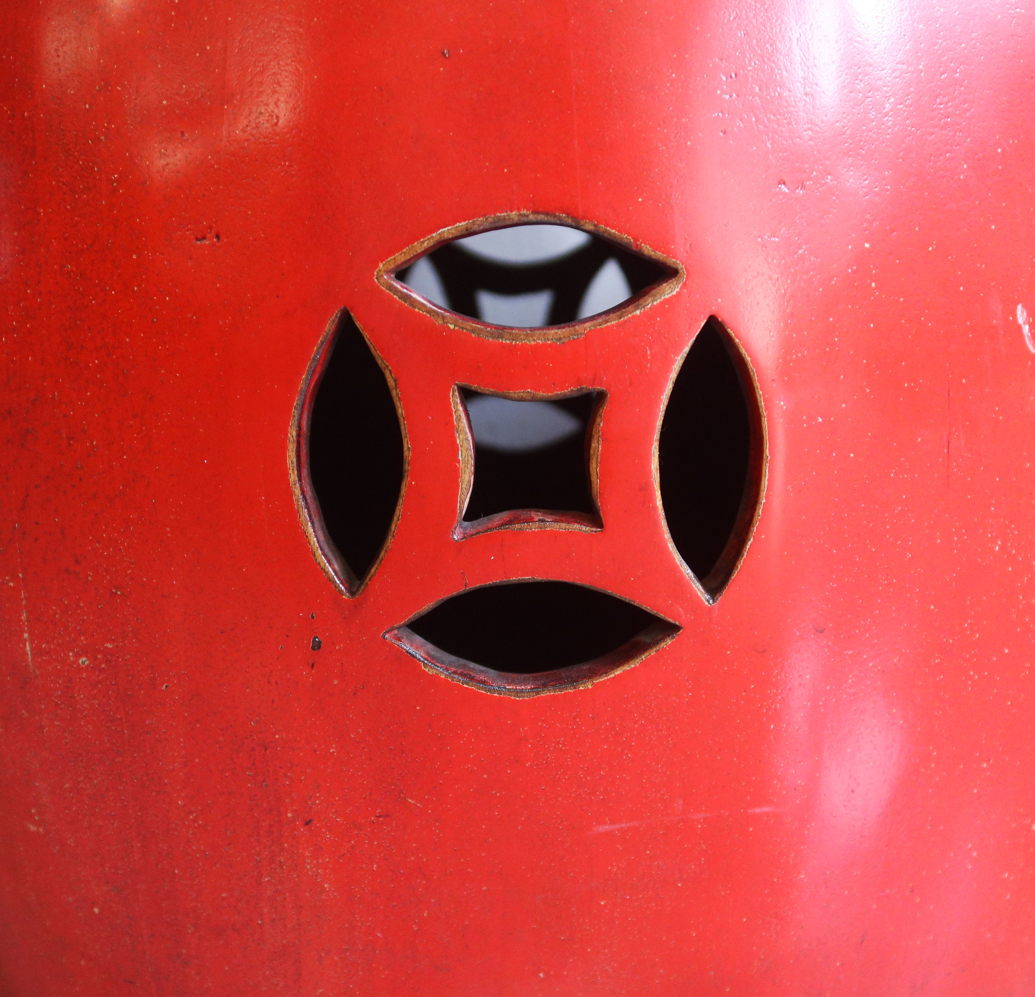 SGABELLO A BOTTE LACCA ROSSA PIANO RATTAN