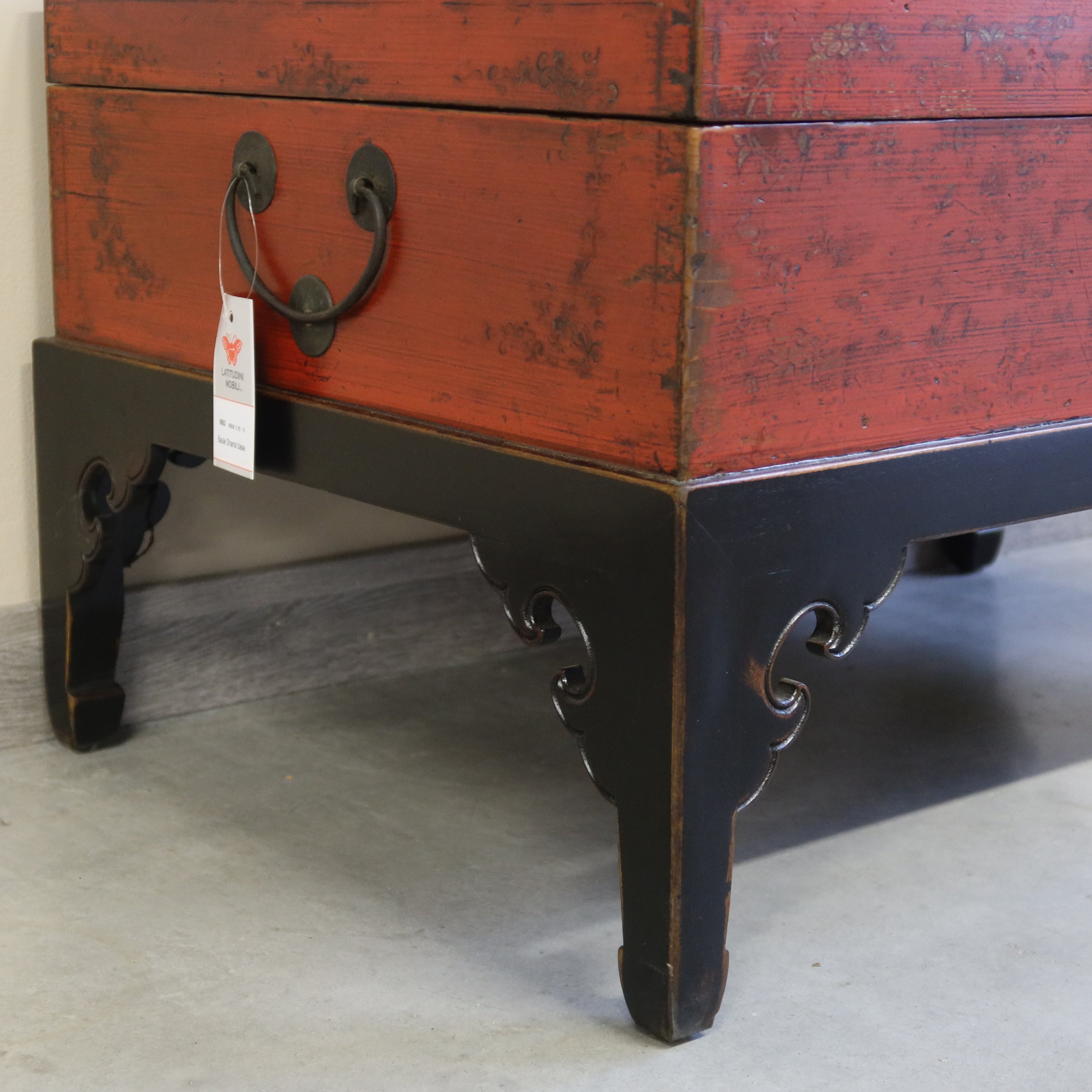 BAULE CINESE LACCA DECORATA CON BASE