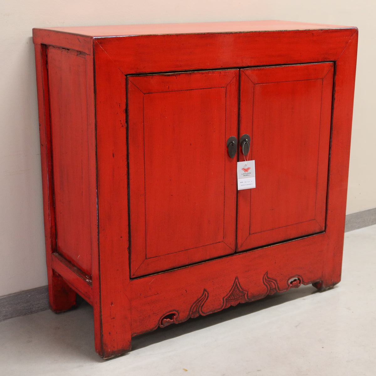 MOBILE CINESE LACCA ROSSA CON GREMBIULE INTAGLIATO