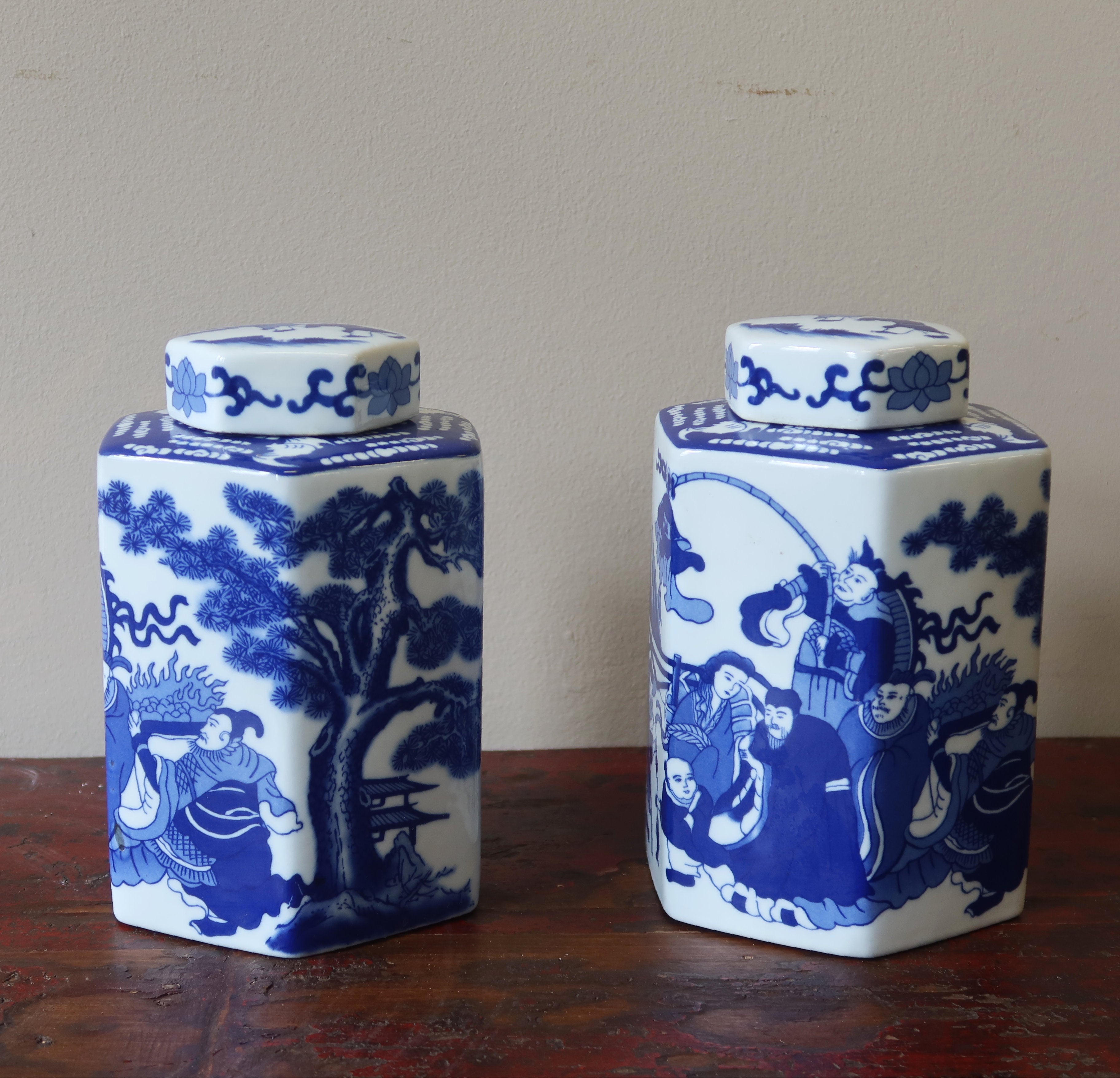 VASO CINESE IN CERAMICA DECORATA