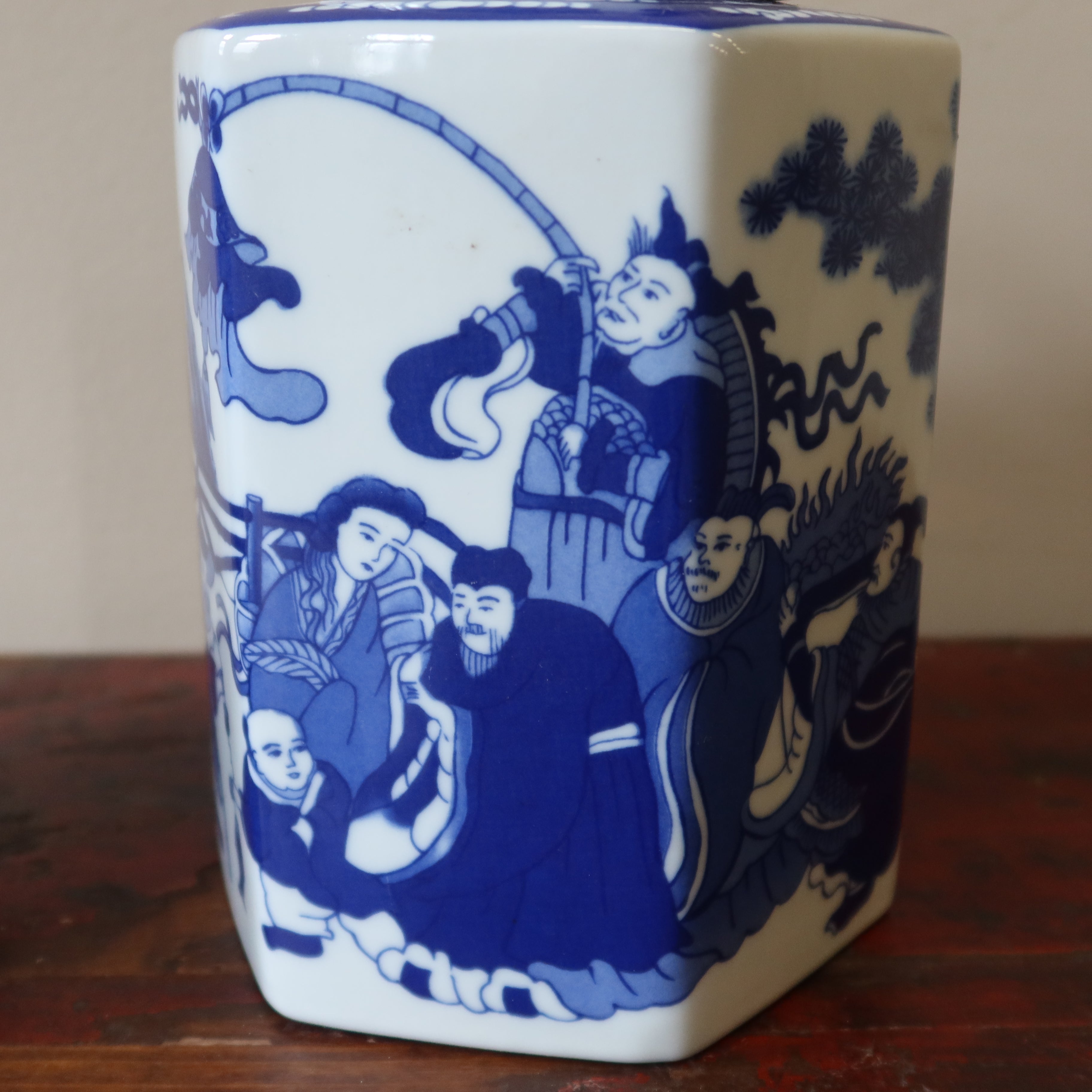 VASO CINESE IN CERAMICA DECORATA
