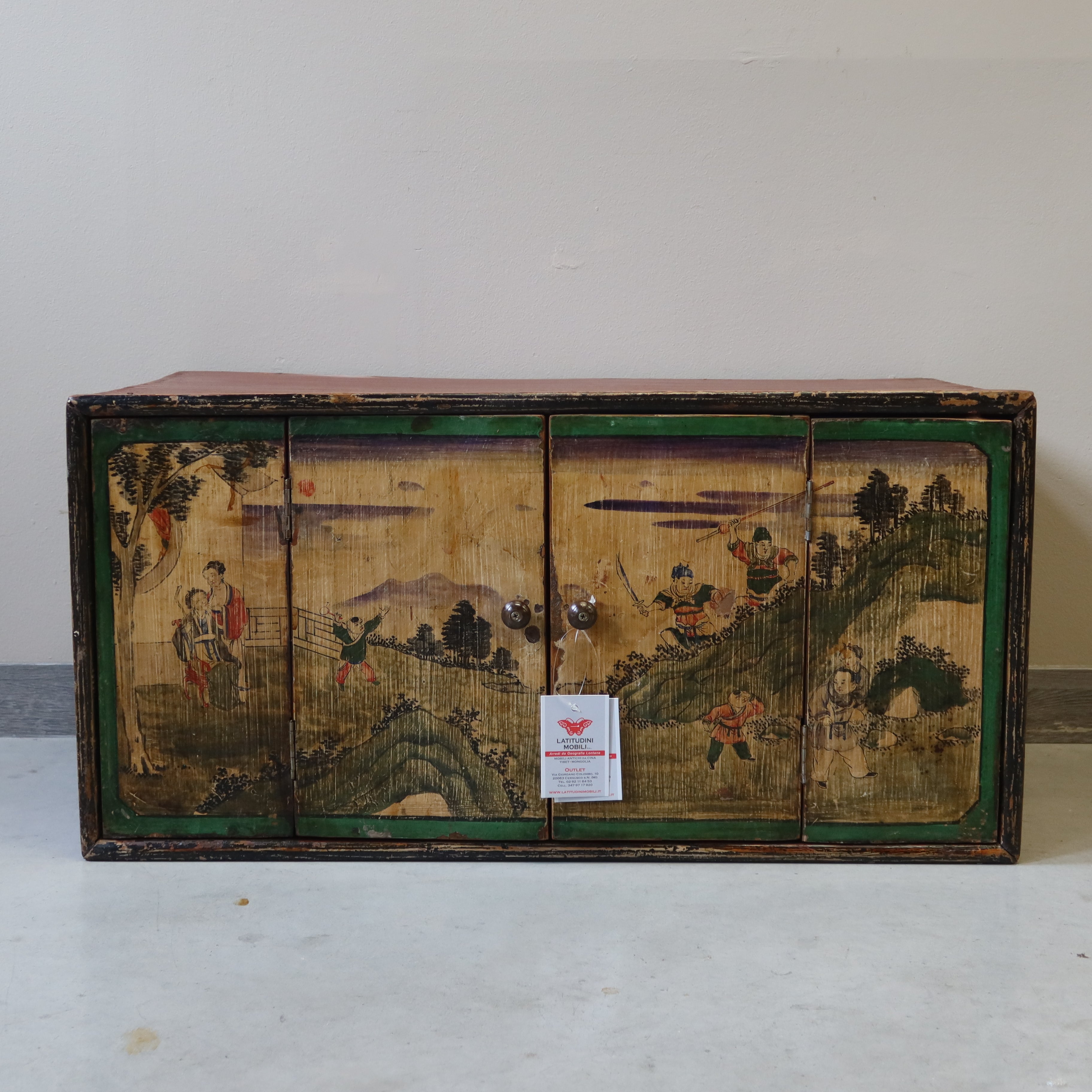 BAULE IN LACCA A DUE ANTE DECORATE