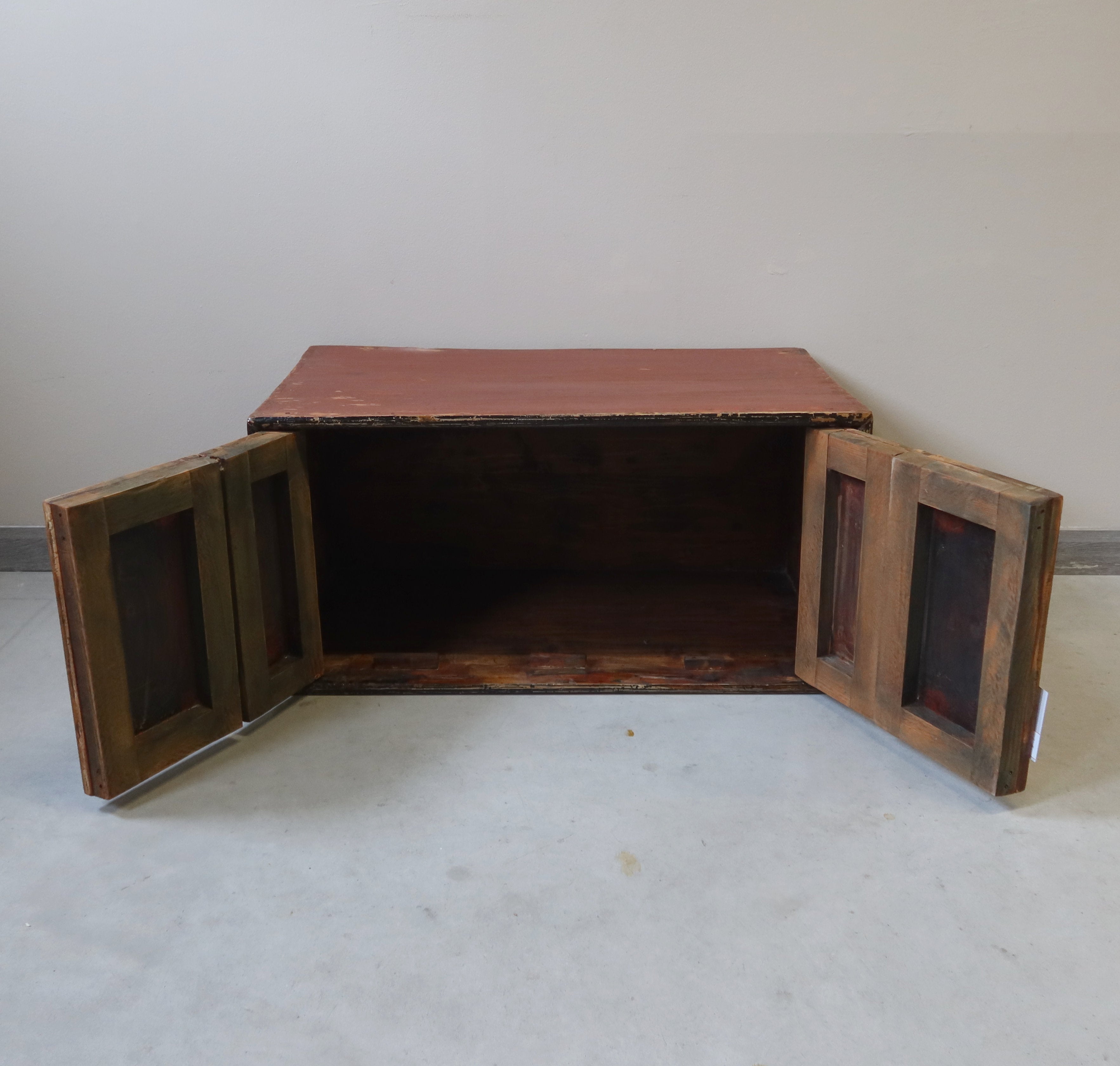 BAULE IN LACCA A DUE ANTE DECORATE