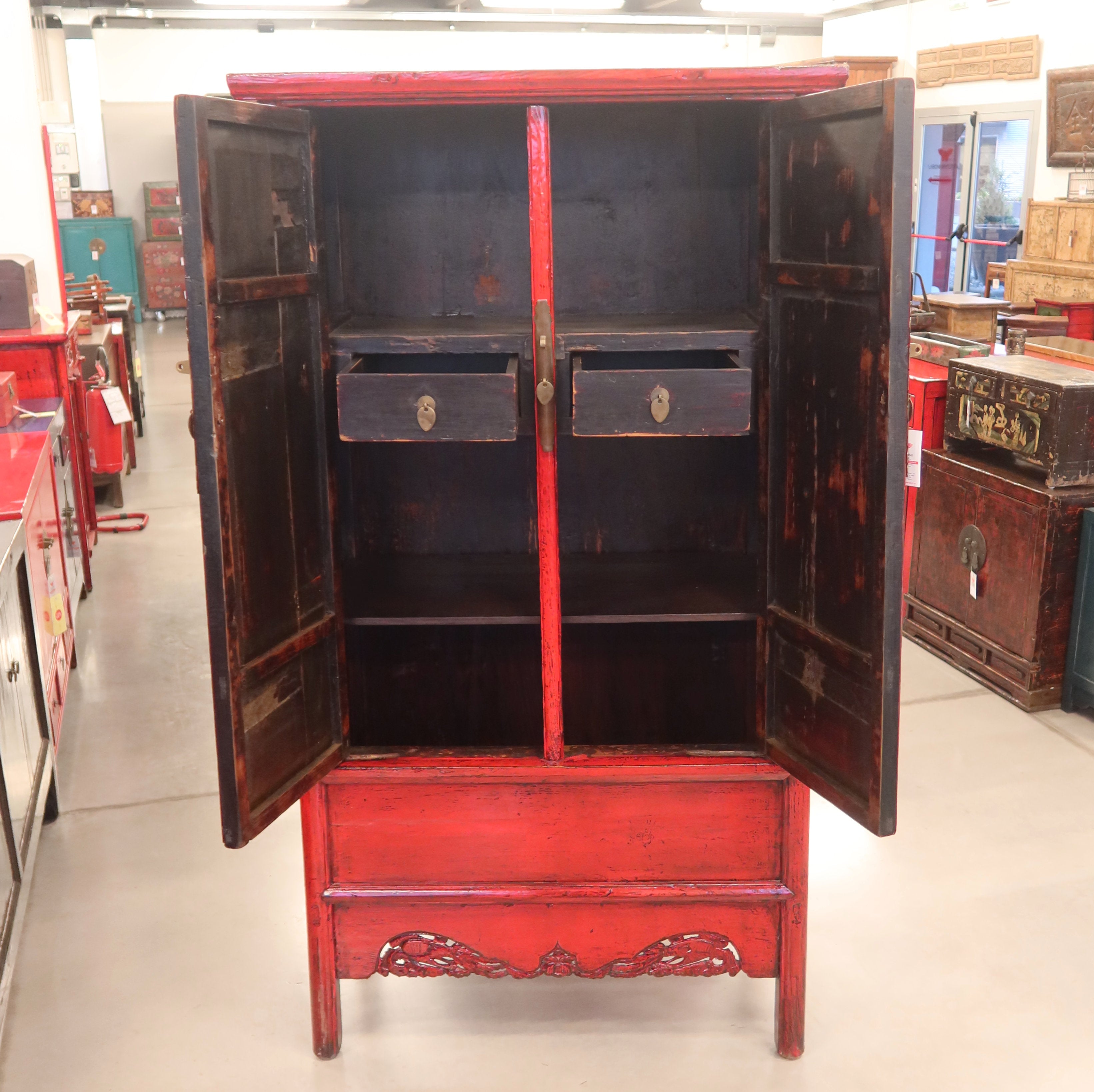 ARMADIO CINESE LACCA ROSSA