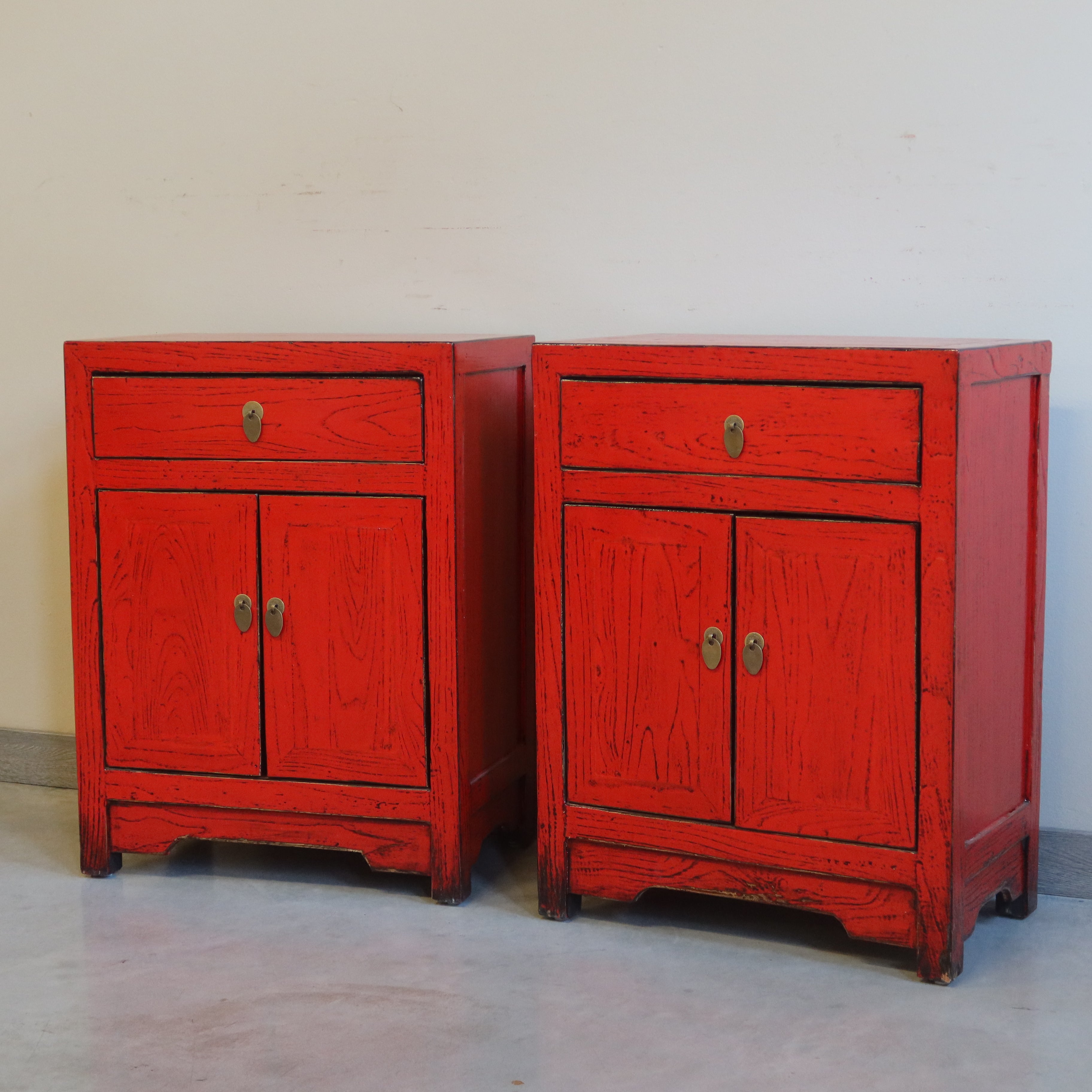 MOBILETTO CINESE LACCA ROSSA