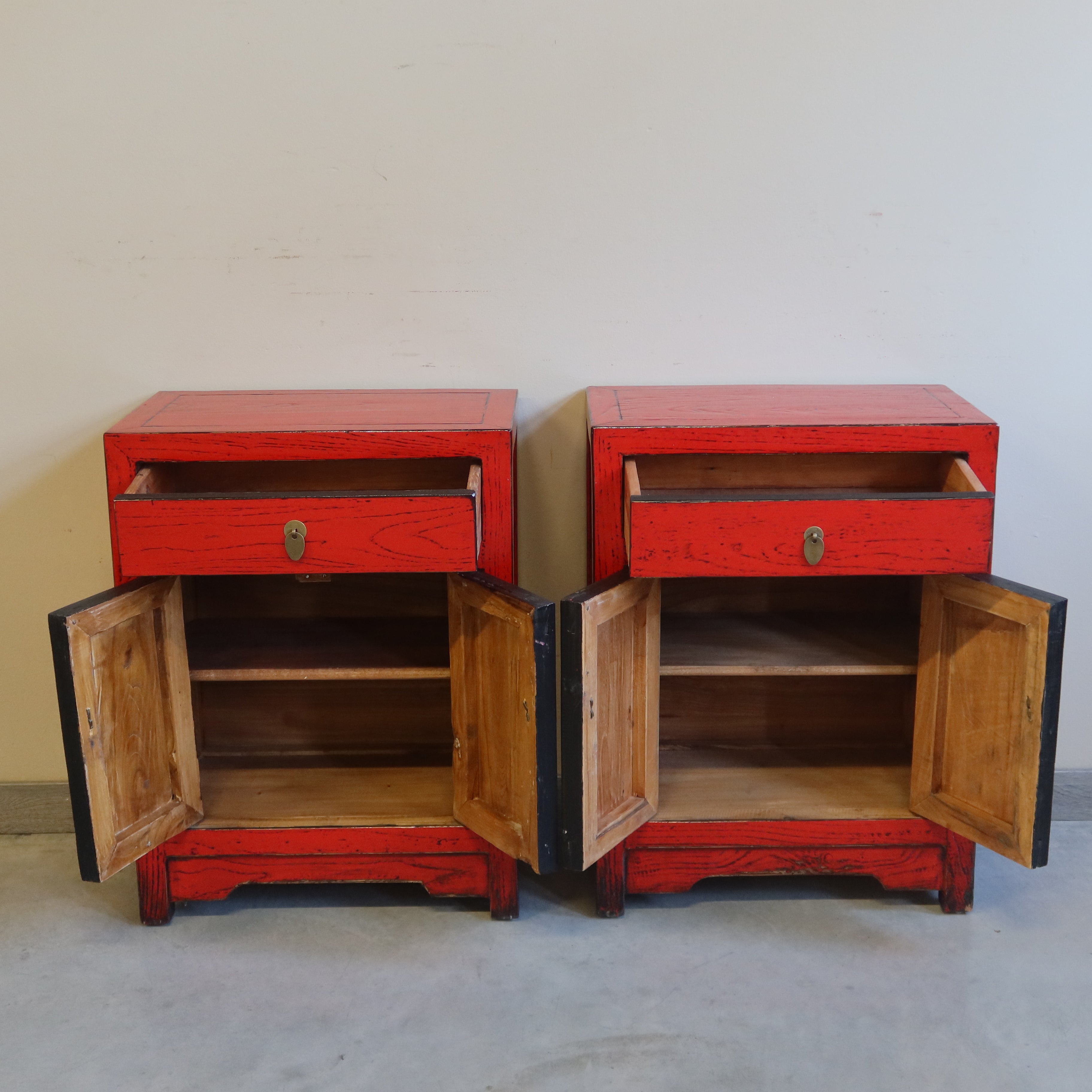 MOBILETTO CINESE LACCA ROSSA