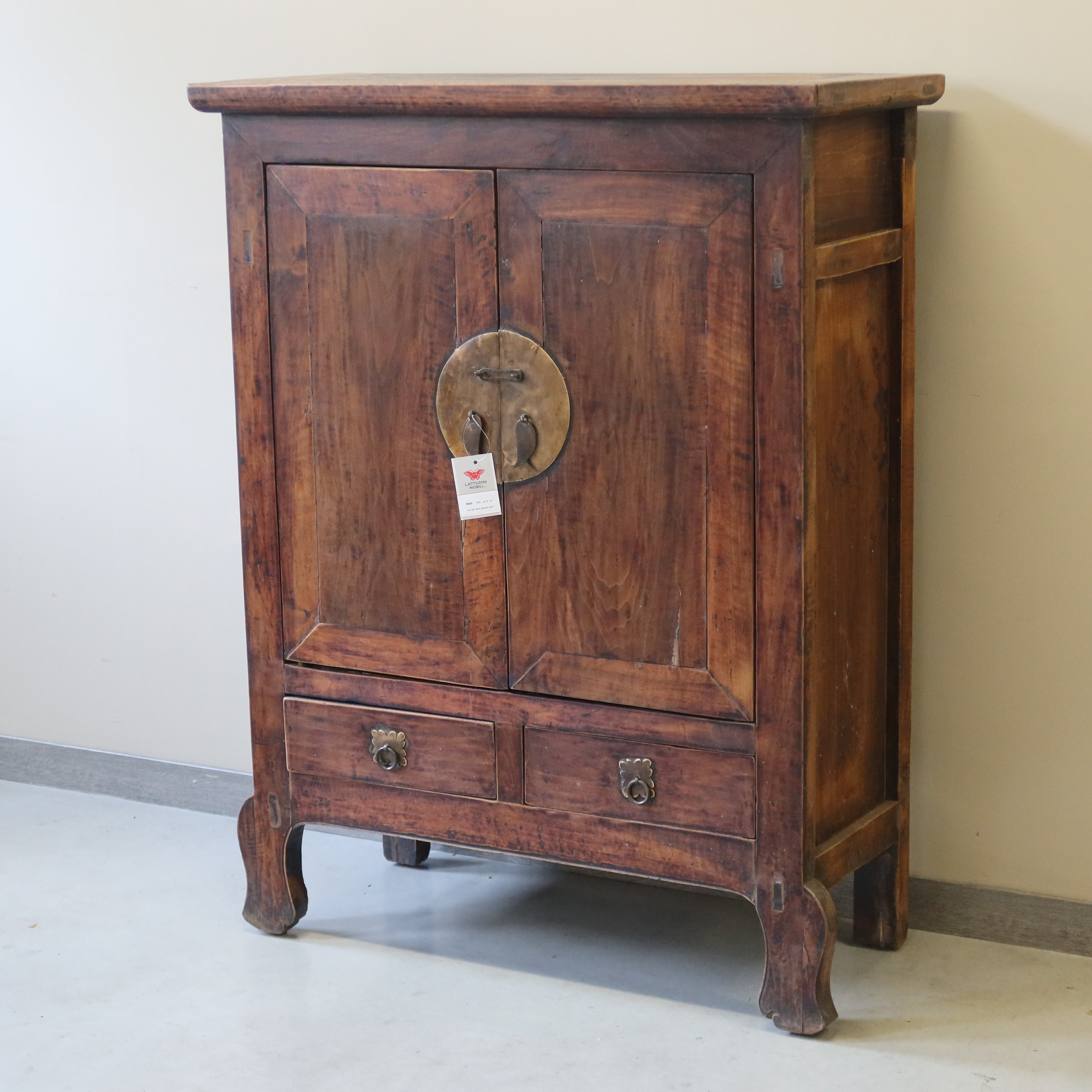 CREDENZINA OLMO CINESE GAMBE ARCUATE