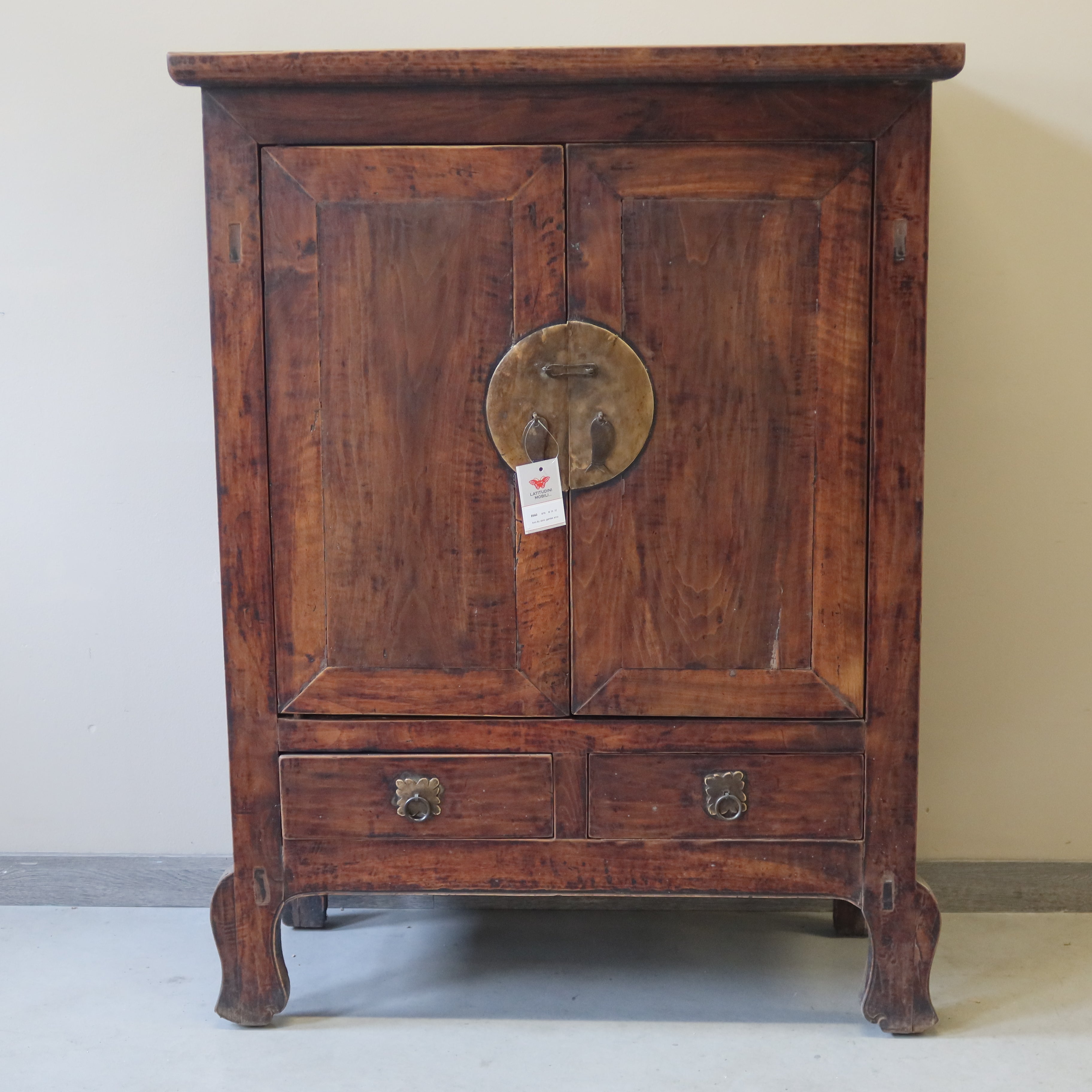 CREDENZINA OLMO CINESE GAMBE ARCUATE